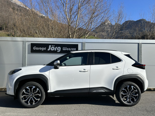 TOYOTA Yaris Cross 1.5 Trend AWD-image-2
