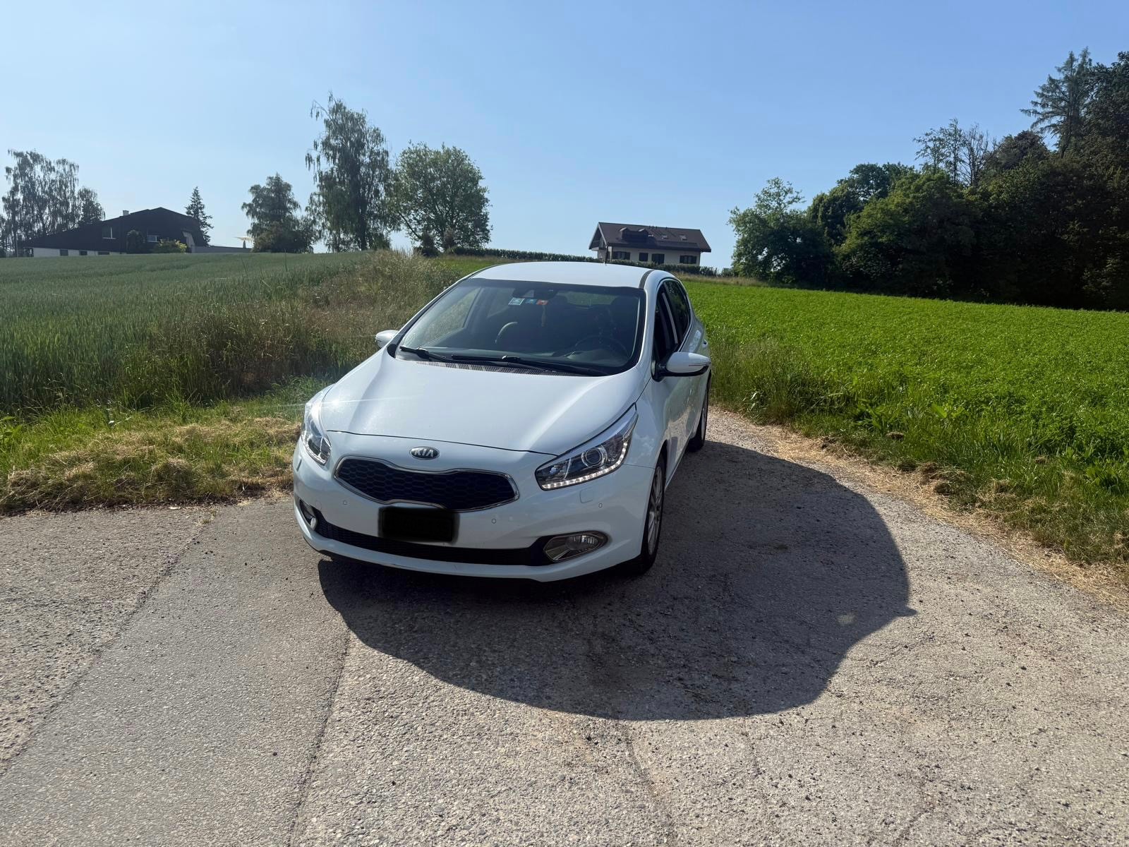 KIA Cee'd 1.6 GDi Trend DCT-showroom-element-2