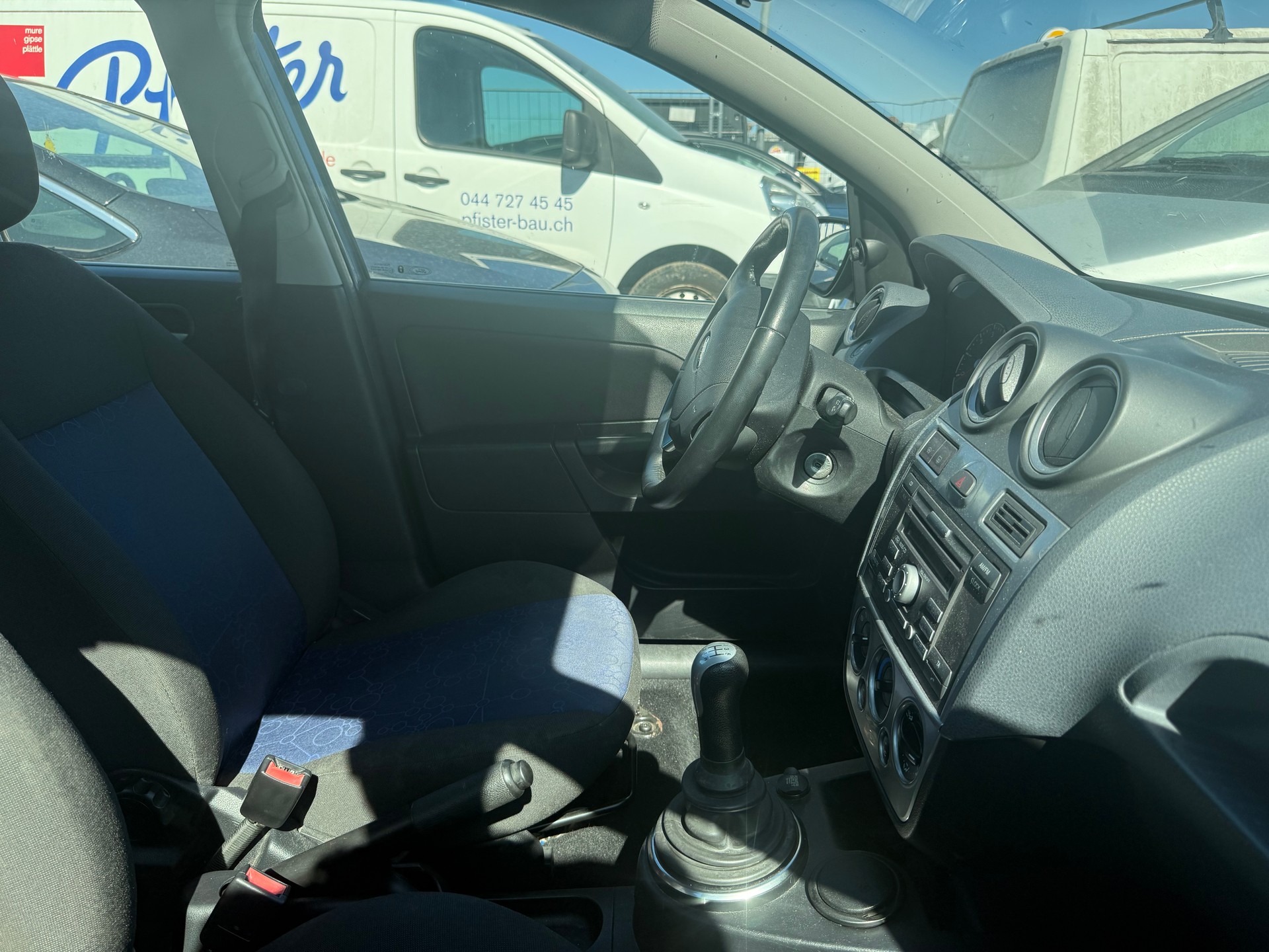 FORD Fiesta 1.4 16V Trend-image-4