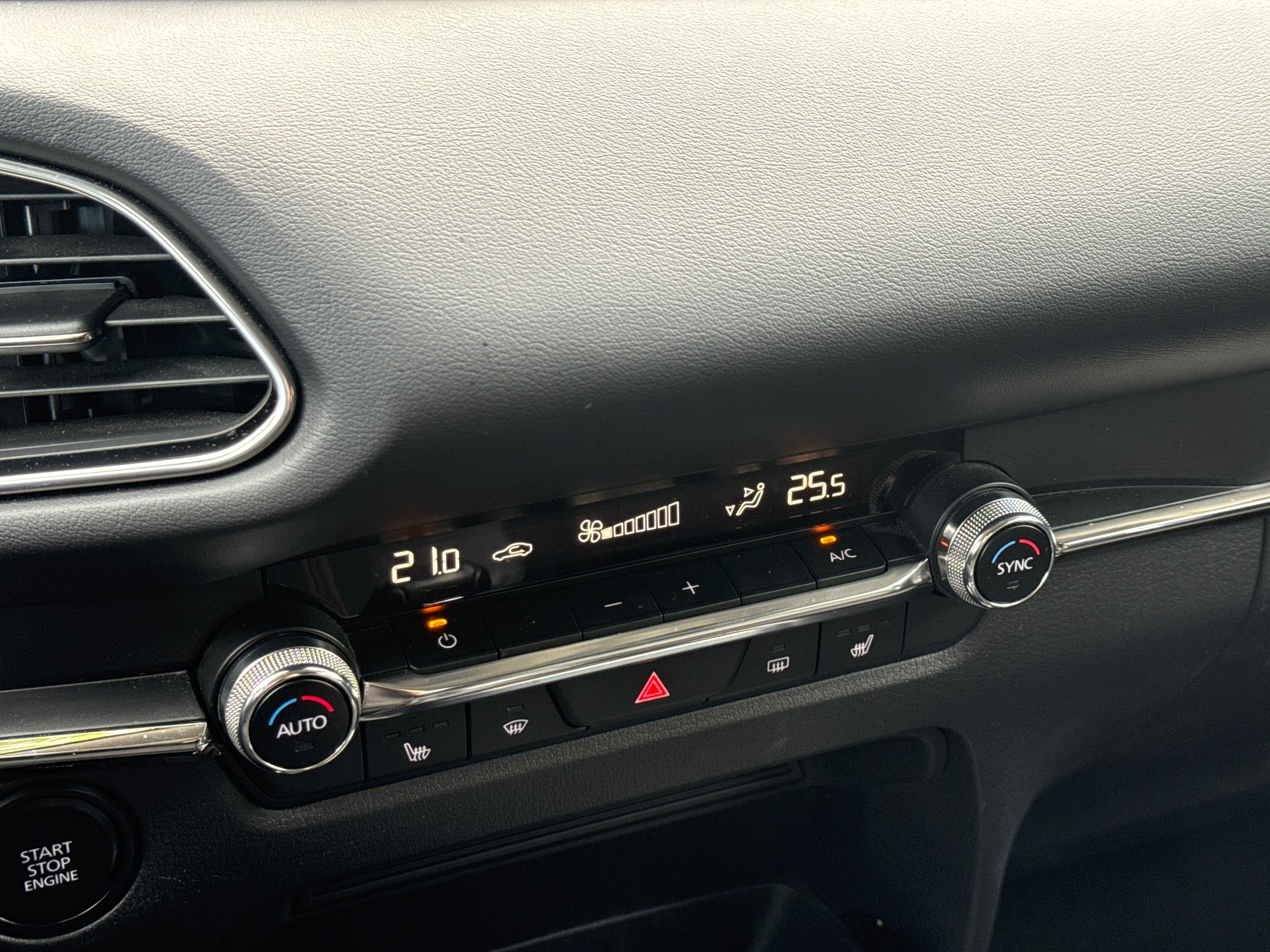 MAZDA CX-30 SKYACTIV-X 186 M Hybrid AWD Homura Automat-image-12