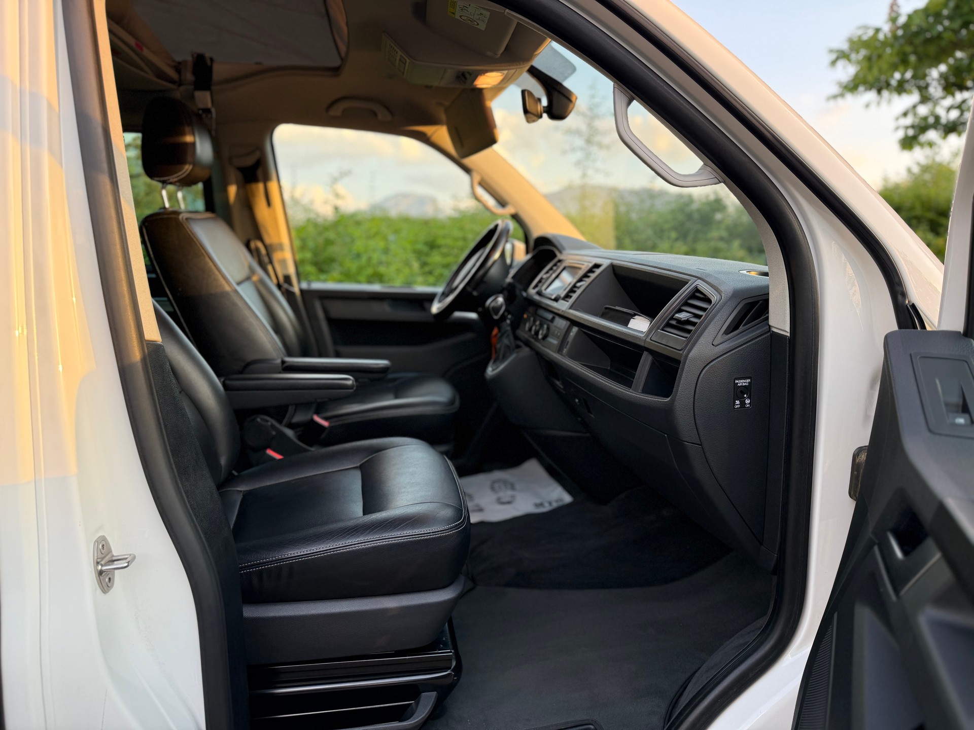 VW T6 California 2.0 Bi-TDI Beach 4Motion DSG-image-10