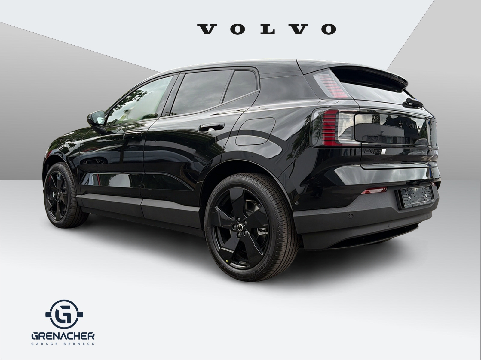 VOLVO EX 30 E60 Twin Ultra Performance Sw. Black Ed. AWD-image-3