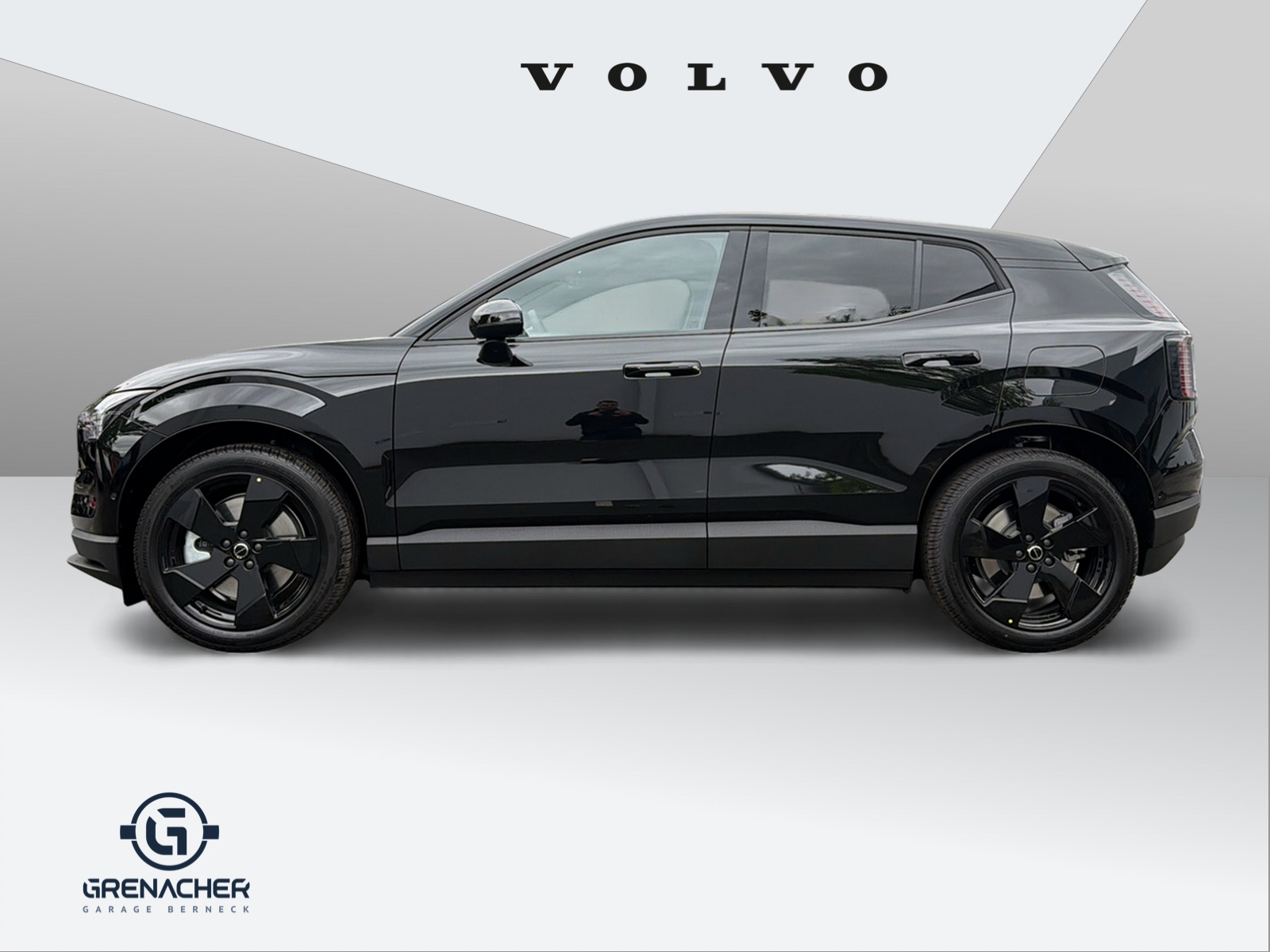VOLVO EX 30 E60 Twin Ultra Performance Sw. Black Ed. AWD-image-1