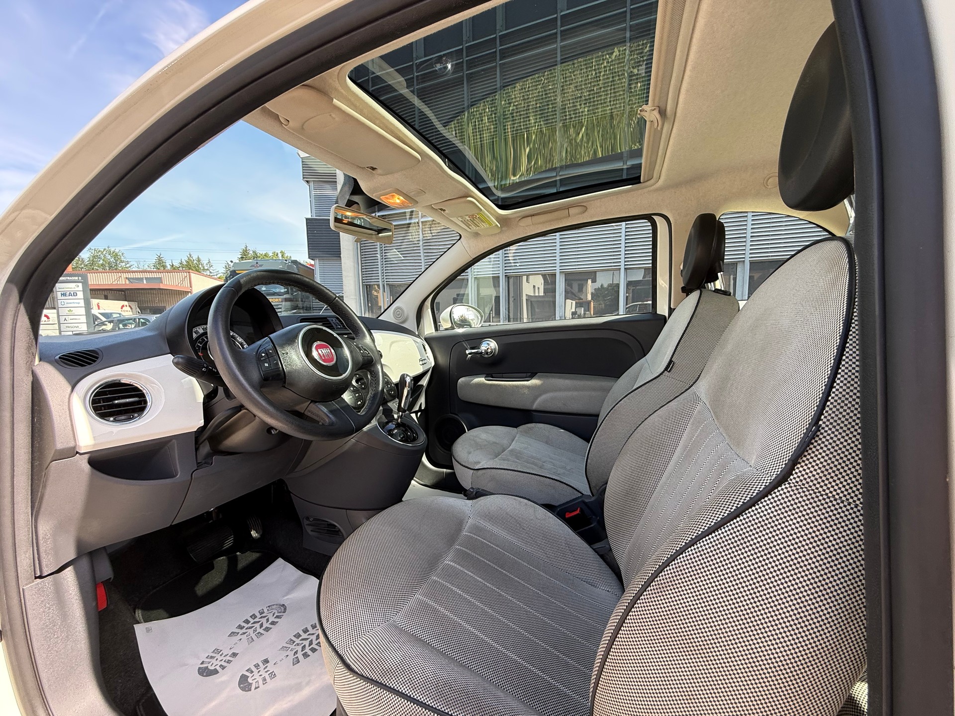 FIAT 500 1.4 16V Lounge Dualogic-image-2