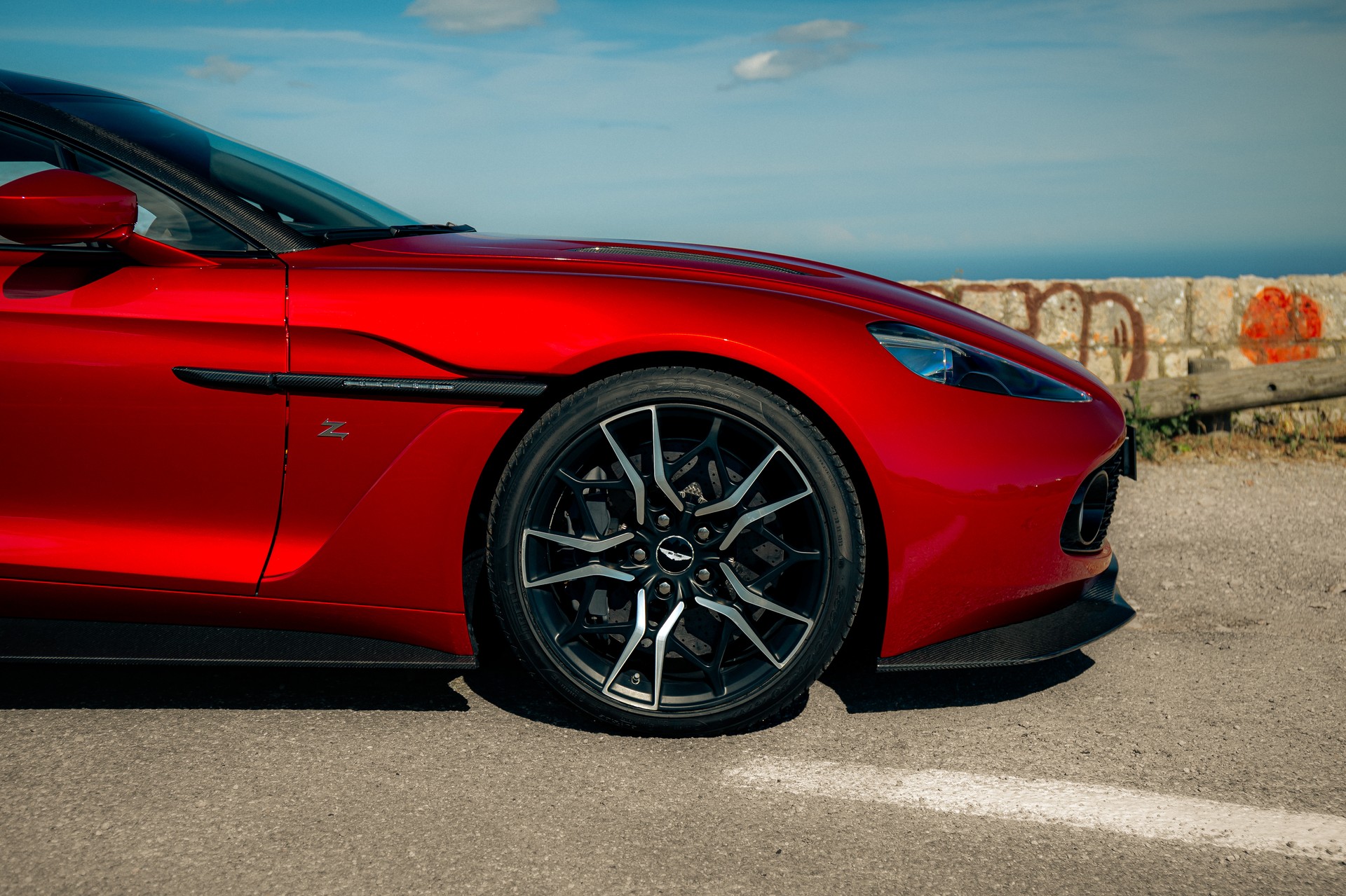 ASTON MARTIN Zagato Shooting Break-image-4