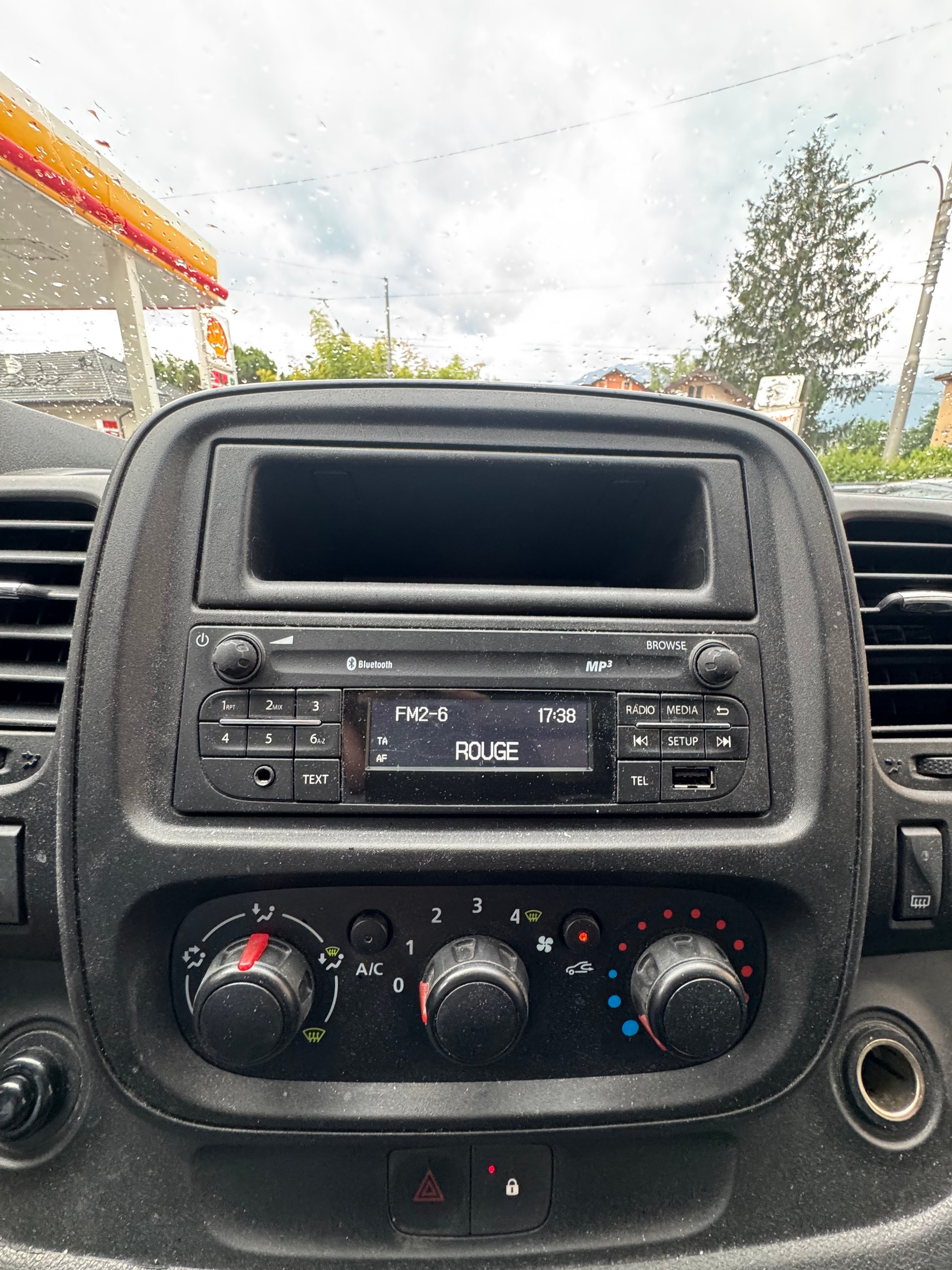 RENAULT Trafic 1.6 dCi 120 2.9t Business L1H1-image-8