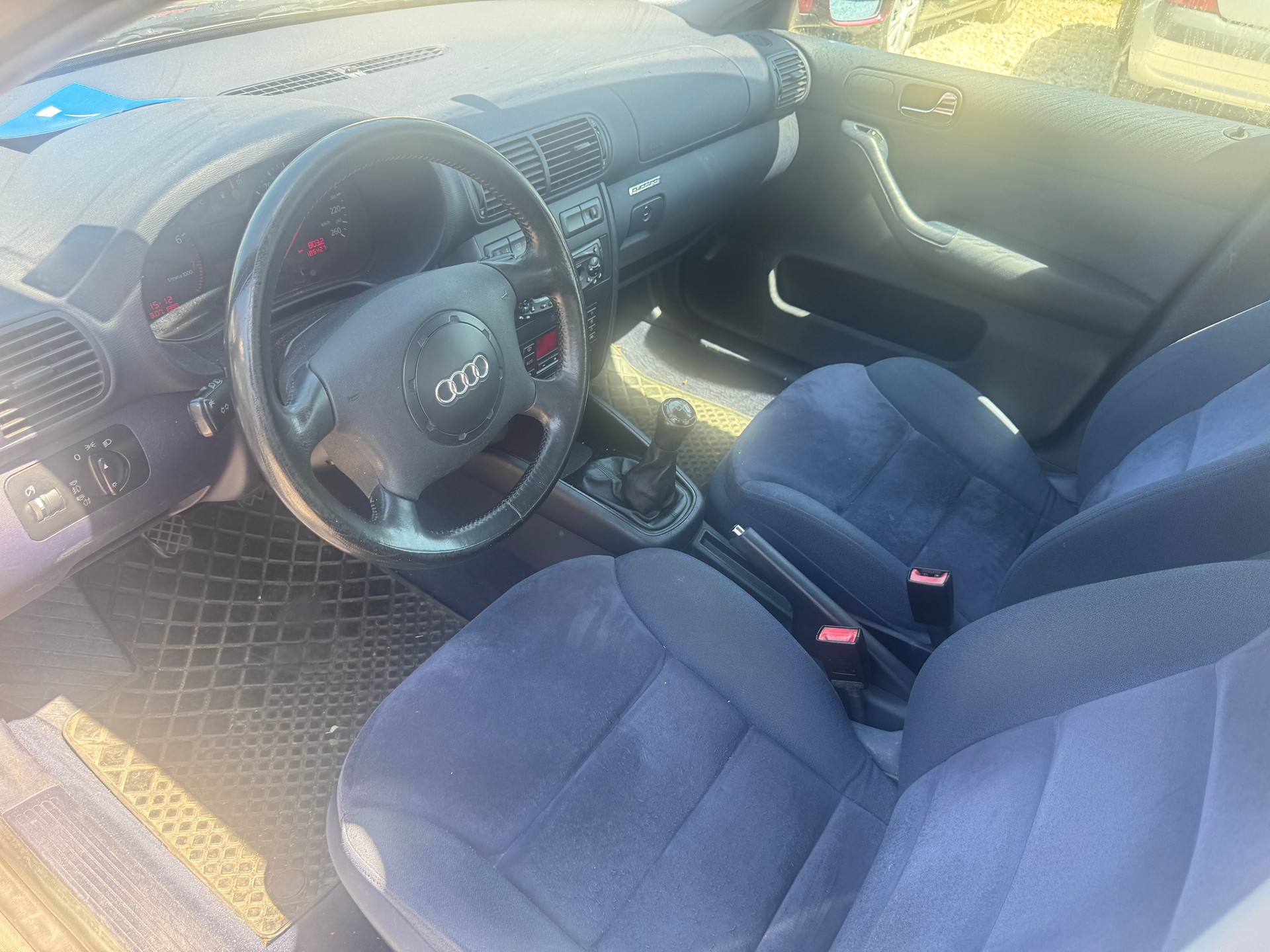 AUDI A3 1.8 T quattro Ambition-image-8