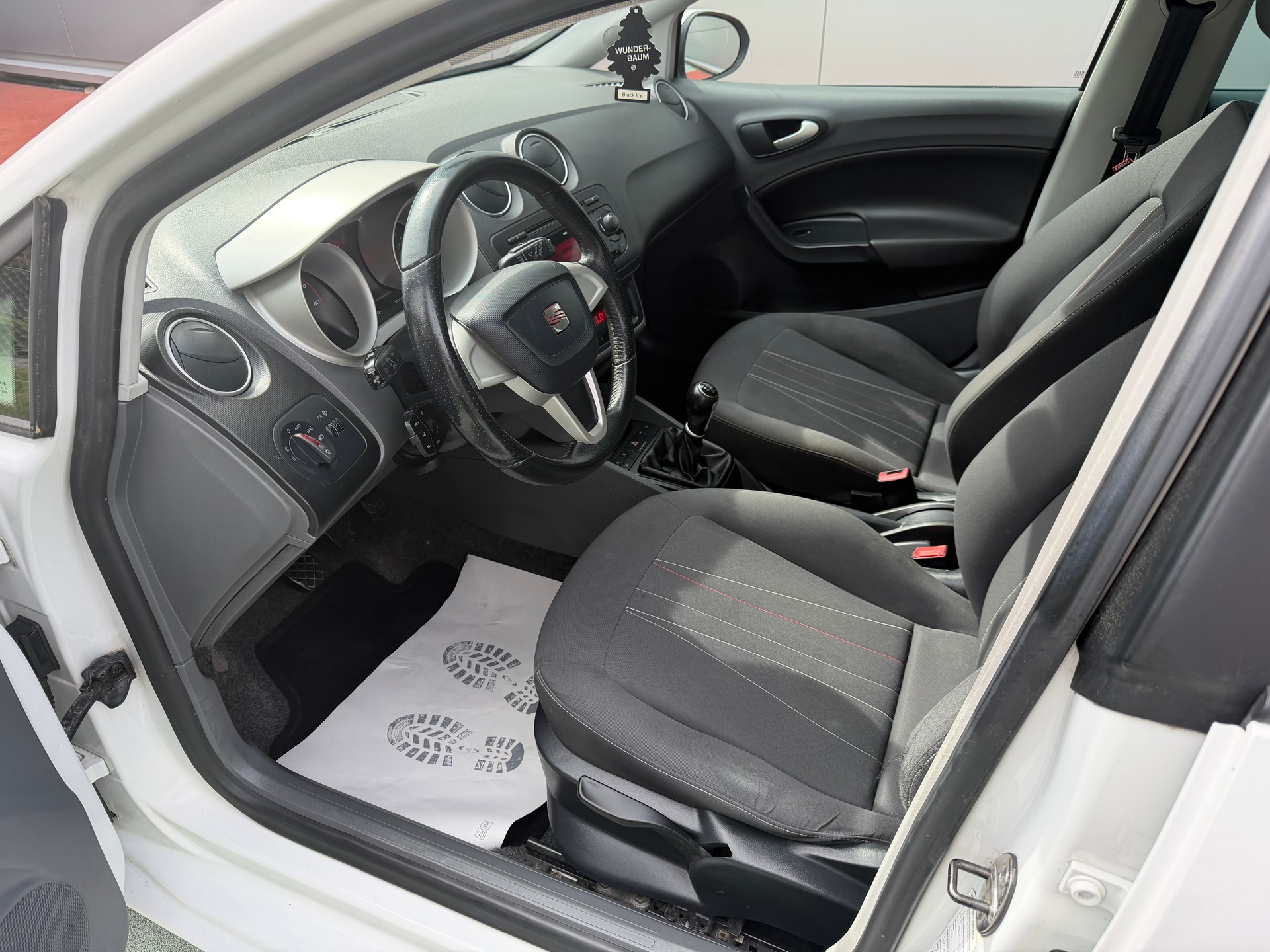 SEAT Ibiza 1.2 TSI Style-image-8