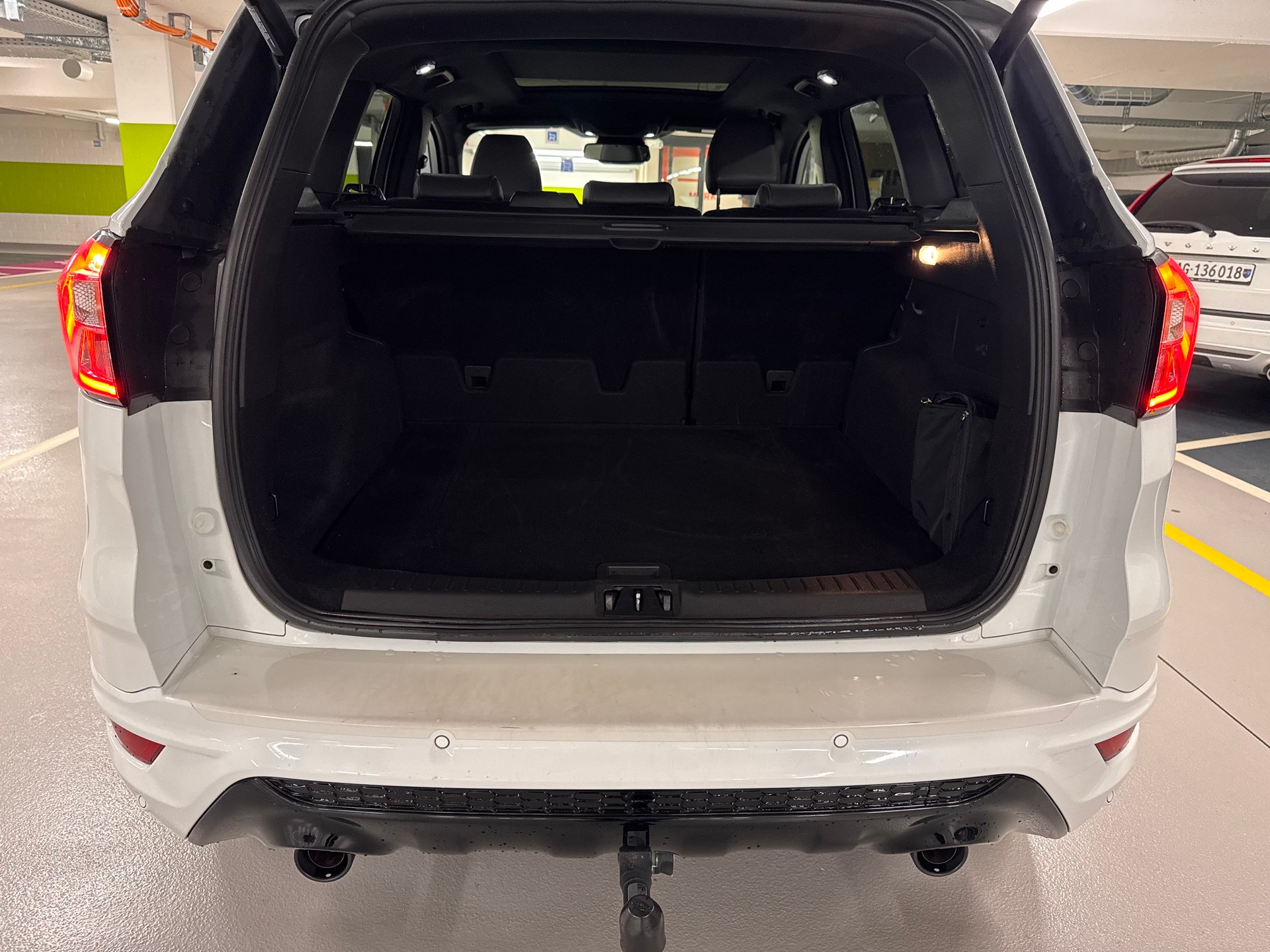 FORD Kuga 1.5 SCTi ST Line 4WD Automatic-image-8