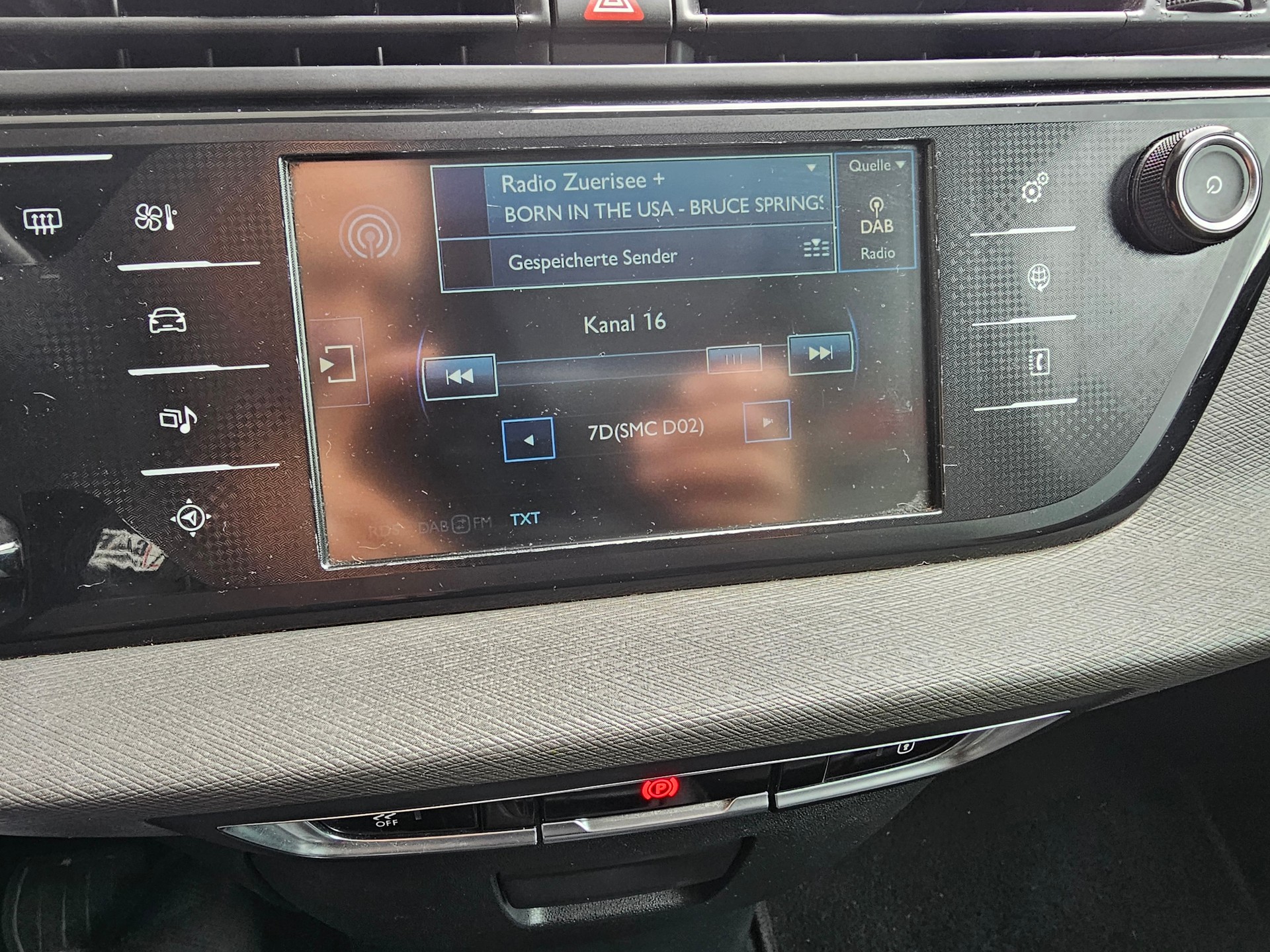 CITROEN Grand C4 Picasso 2.0 BlueHDi Intensive Automatic-image-14