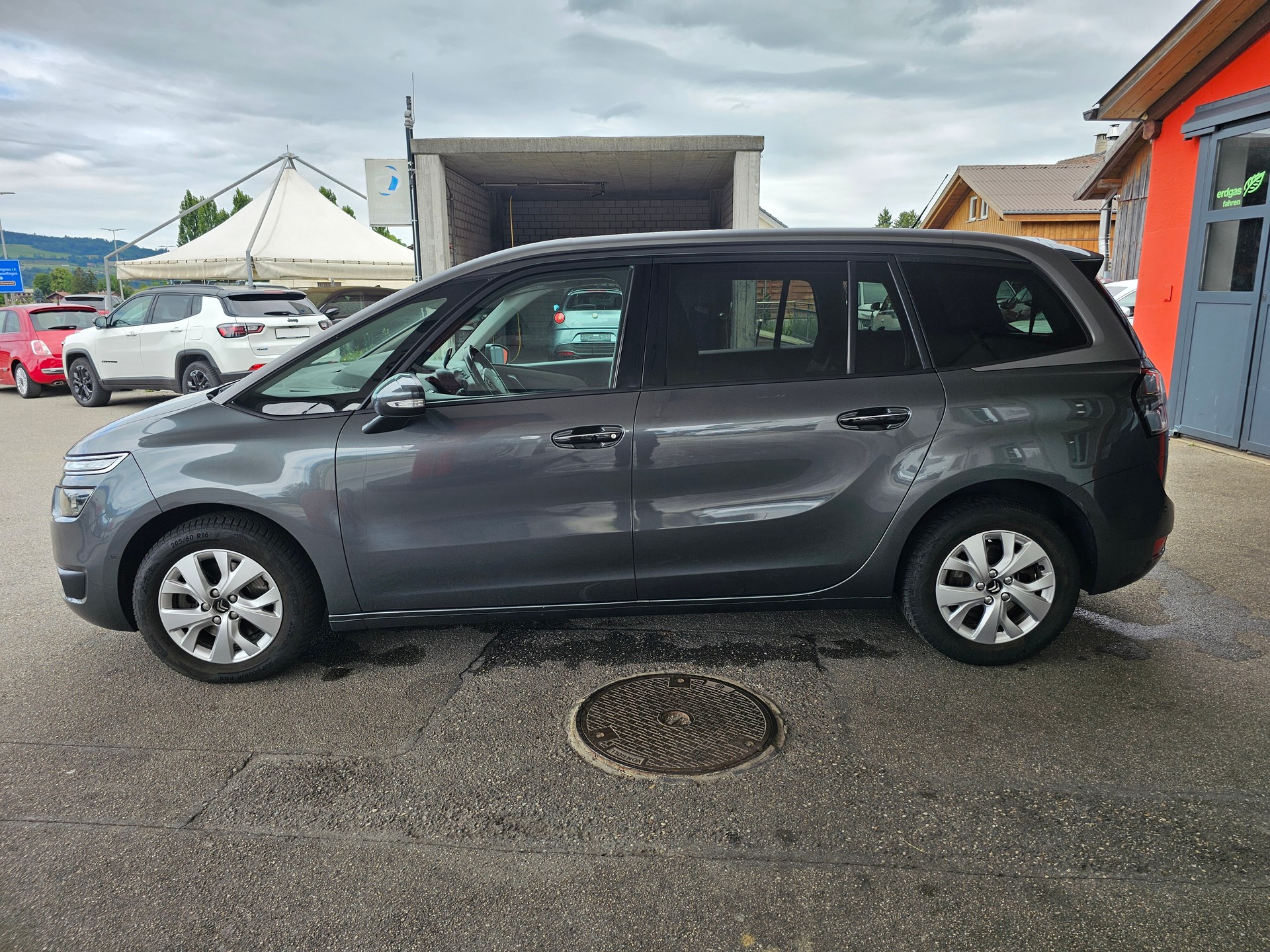 CITROEN Grand C4 Picasso 2.0 BlueHDi Intensive Automatic-image-2