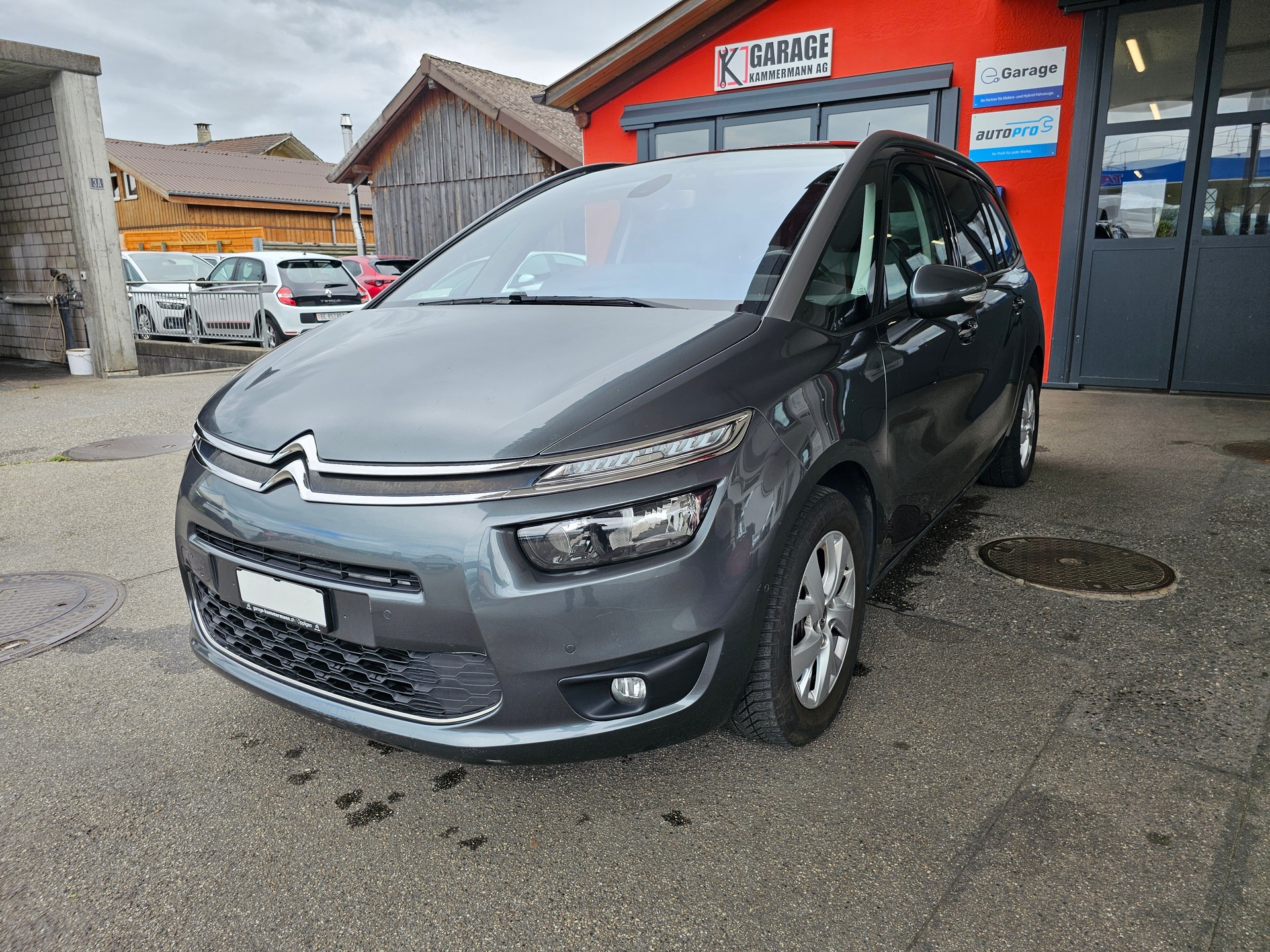 CITROEN Grand C4 Picasso 2.0 BlueHDi Intensive Automatic-image-0