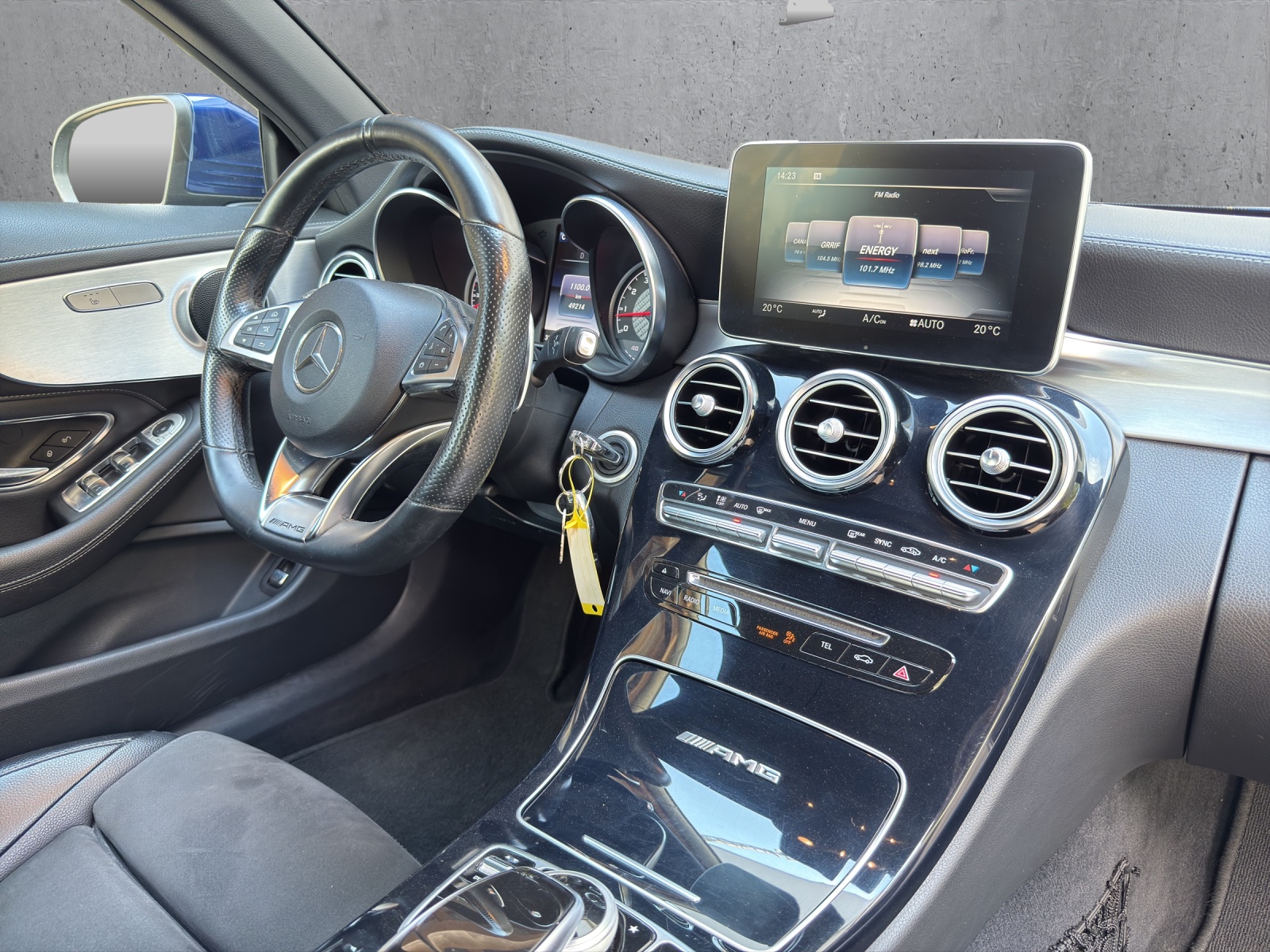 MERCEDES-BENZ C 63 Cabriolet AMG Speedshift-image-9