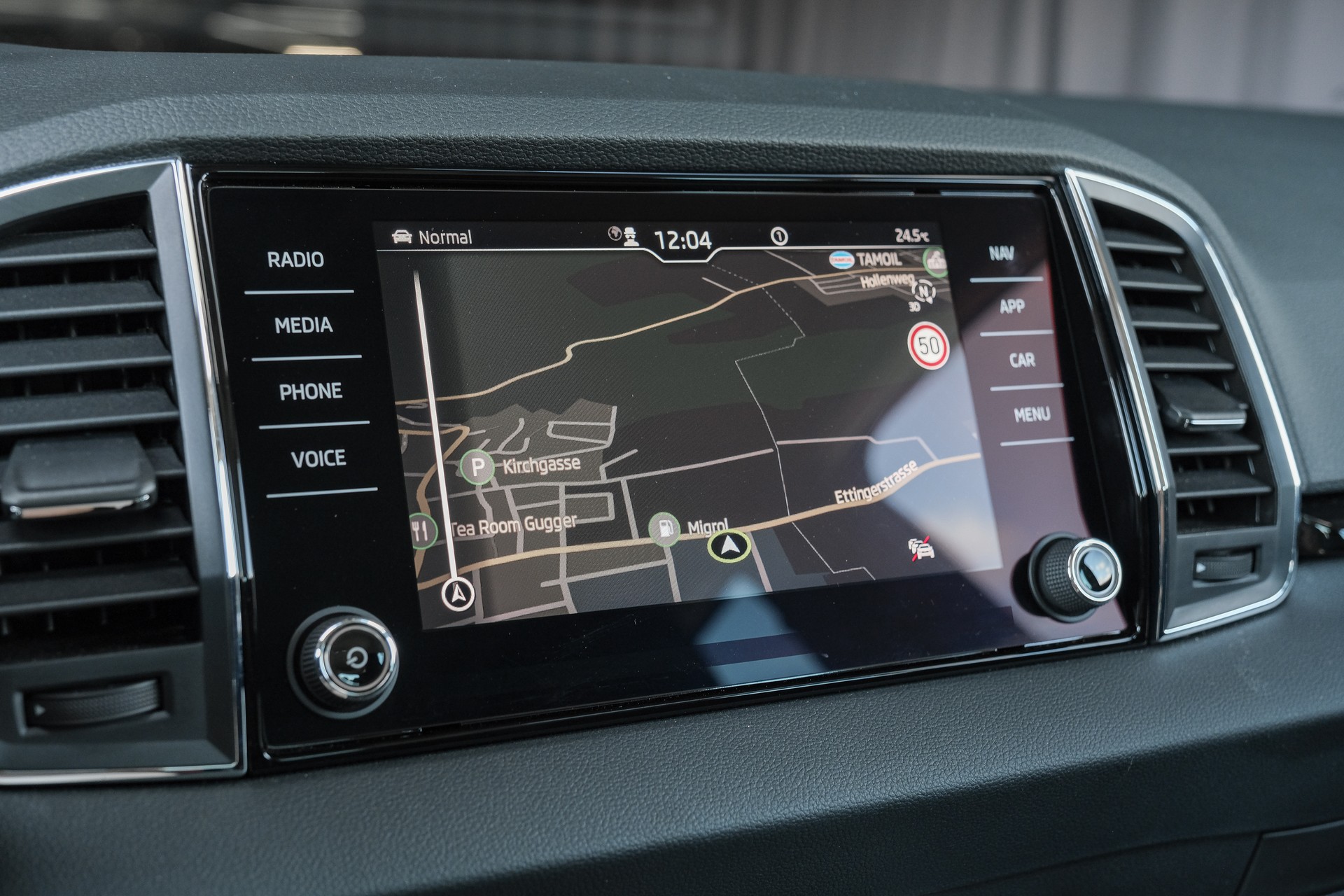 SKODA Karoq 1.5 TSI Top Selection DSG-image-16