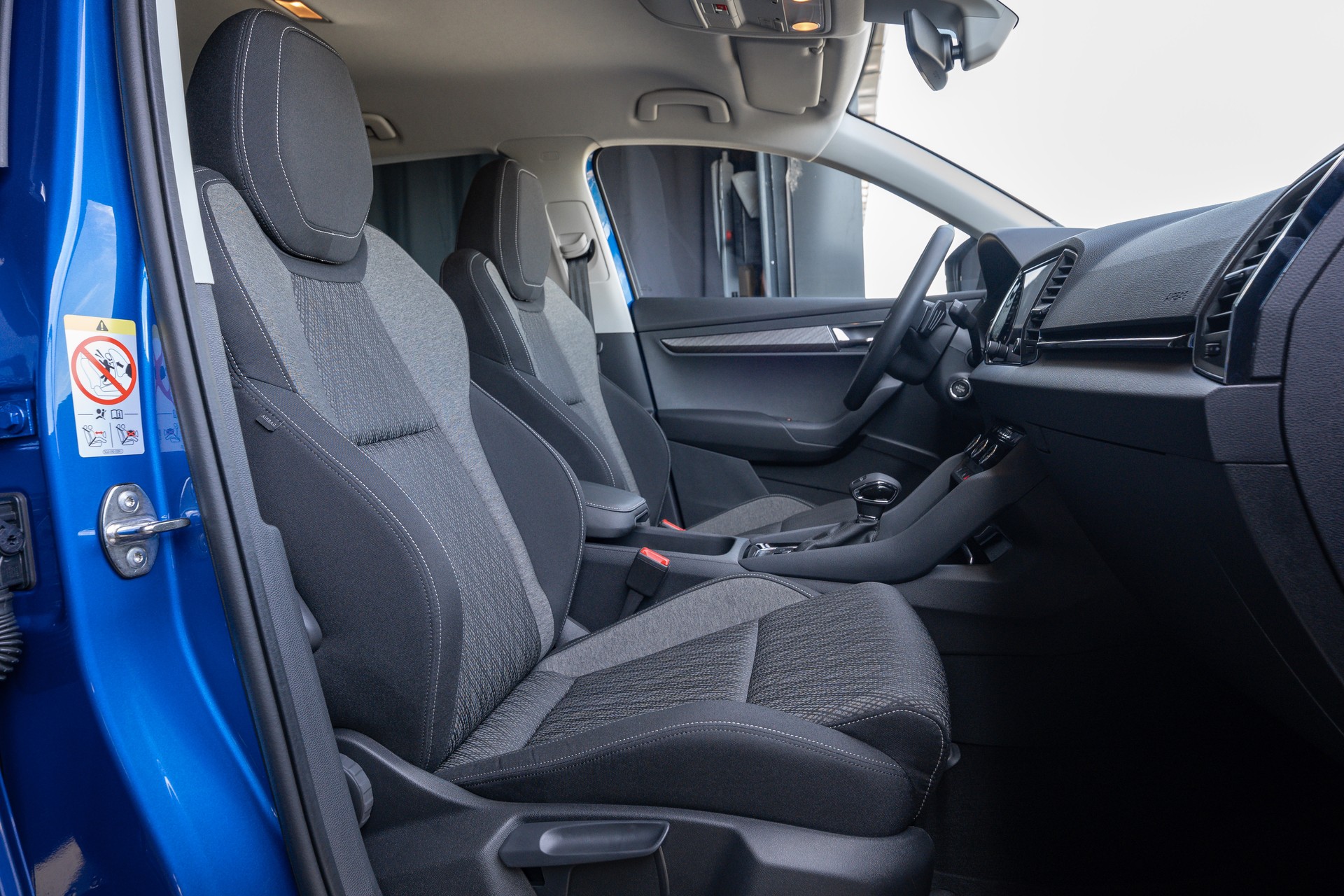 SKODA Karoq 1.5 TSI Top Selection DSG-image-9
