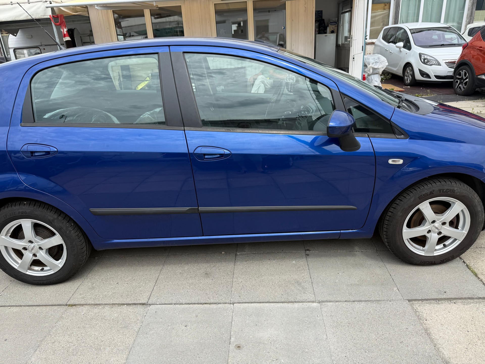FIAT Punto 1.4 Dynamic-image-3