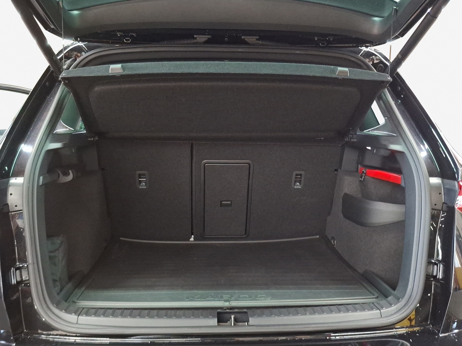 SKODA Karoq 2.0 TSI SportLine 4x4 DSG-image-12