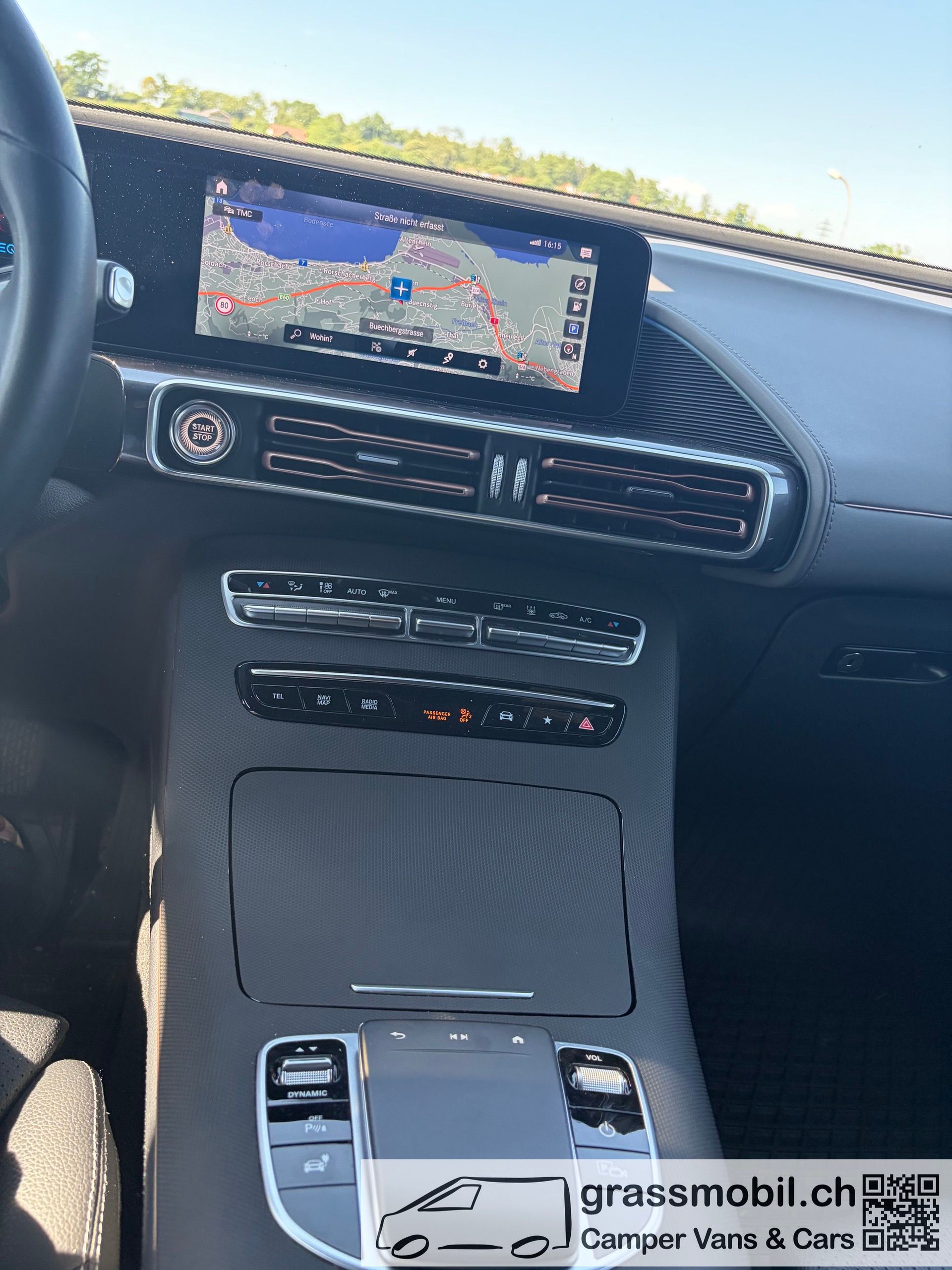 MERCEDES-BENZ EQC 400 4Matic EQ Star-image-9