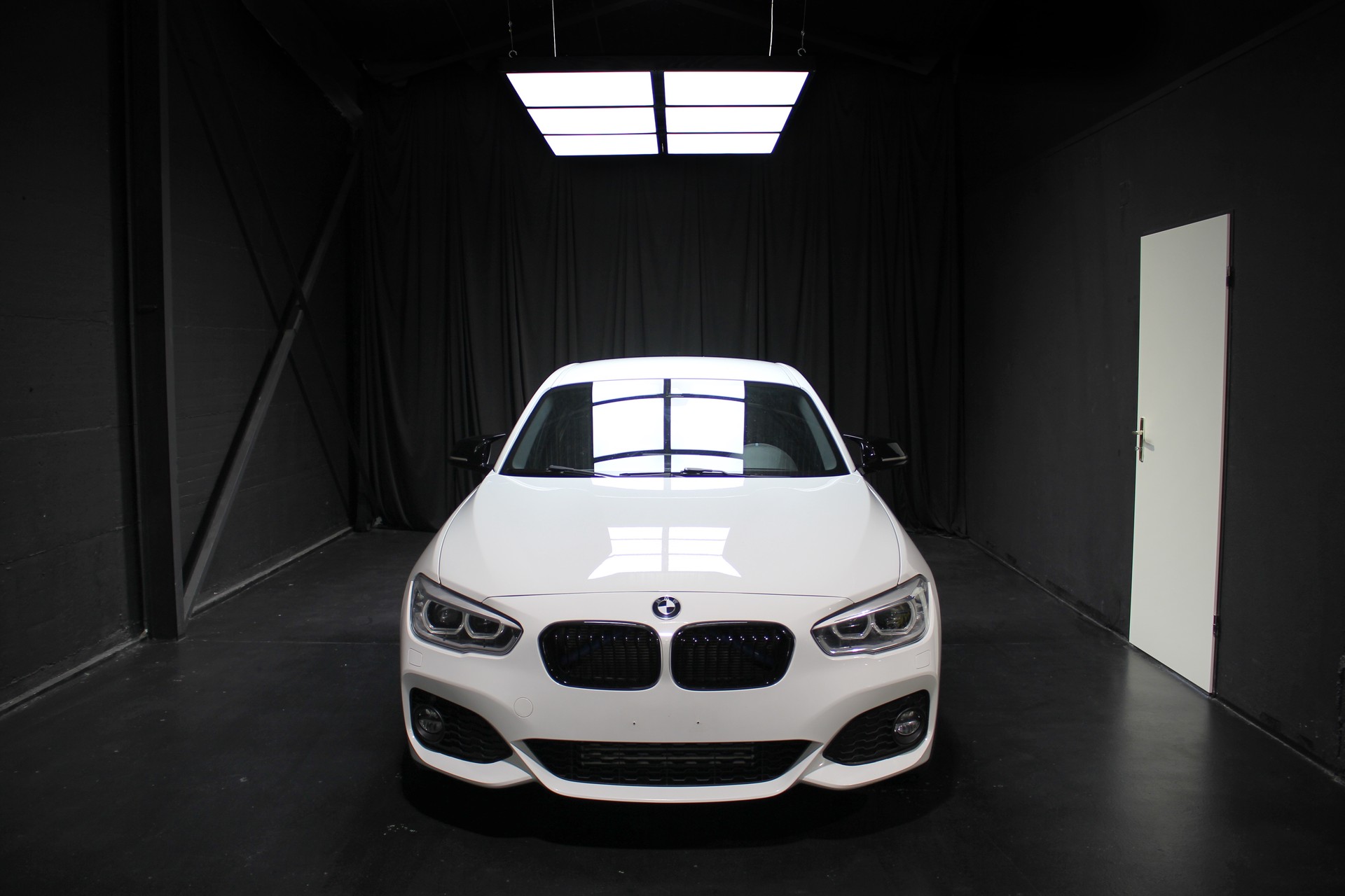 BMW 120d xDrive M Sport Steptronic-image-2