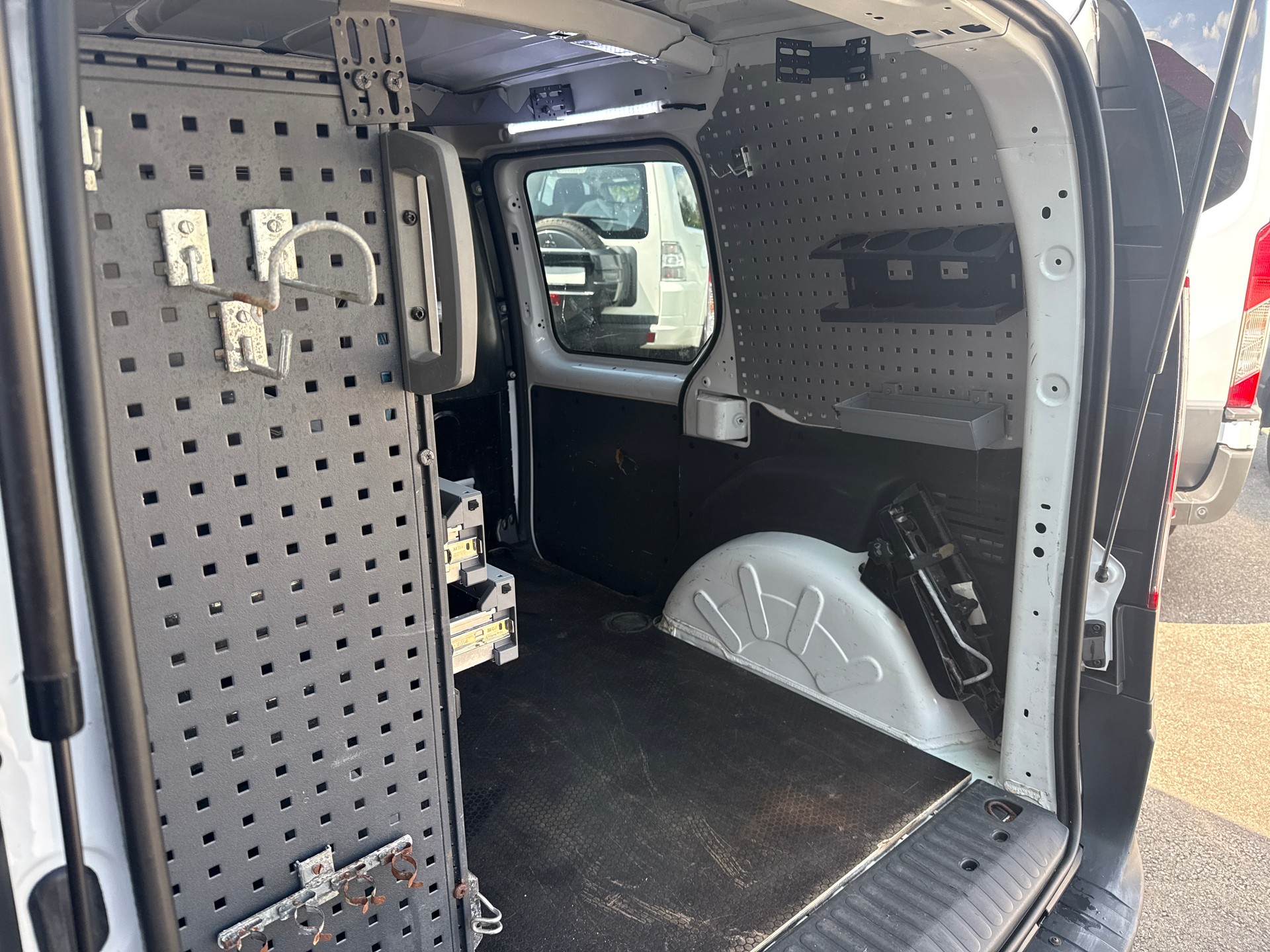 RENAULT Kangoo Medium dCi 95 ENERGY Business-image-10