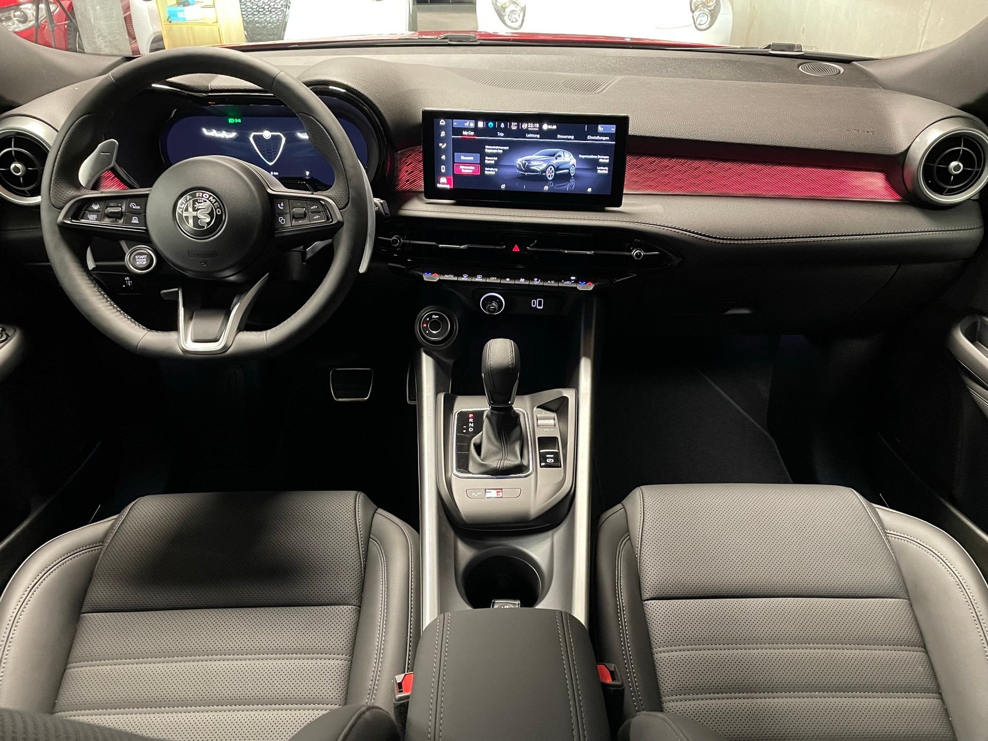 ALFA ROMEO TONALE 1.3 Plug-in Hybrid-showroom-element-3