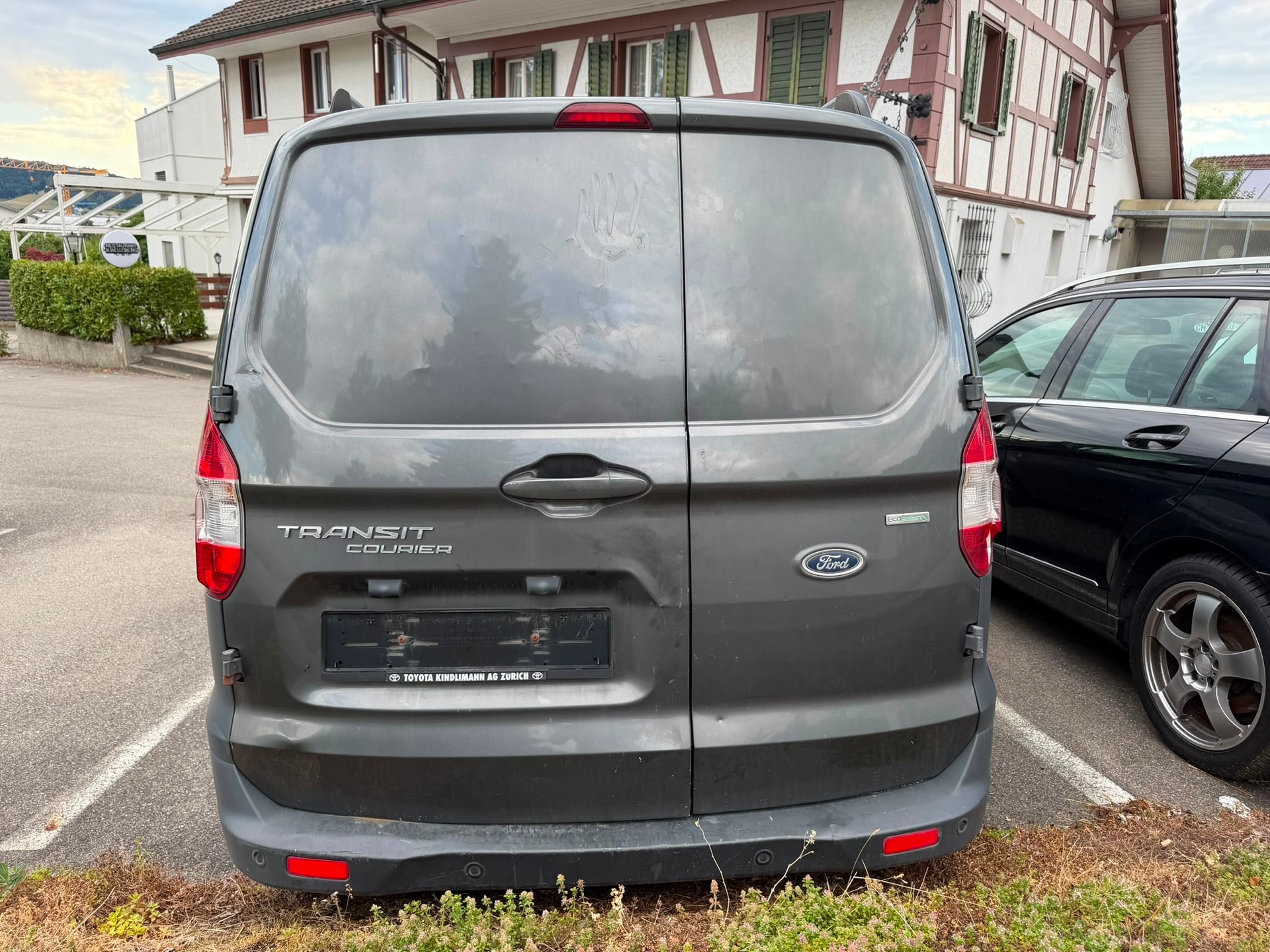 FORD Transit Courier Van 1.0 EcoBoost Ambiente-image-5