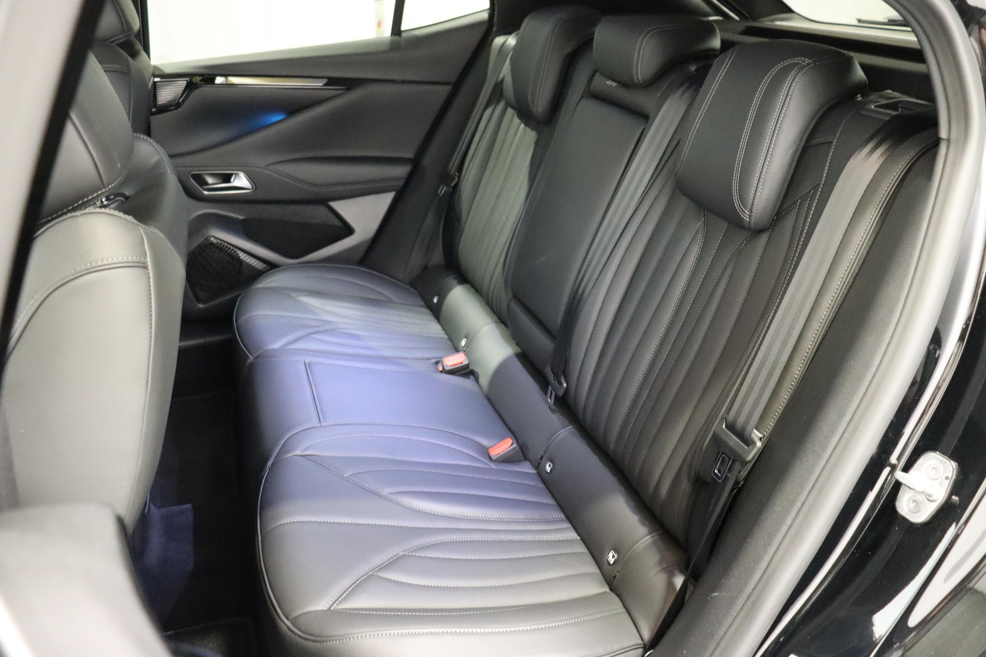 DS AUTOMOBILES 4 1.6 E-Tense Cross Rivoli-image-5