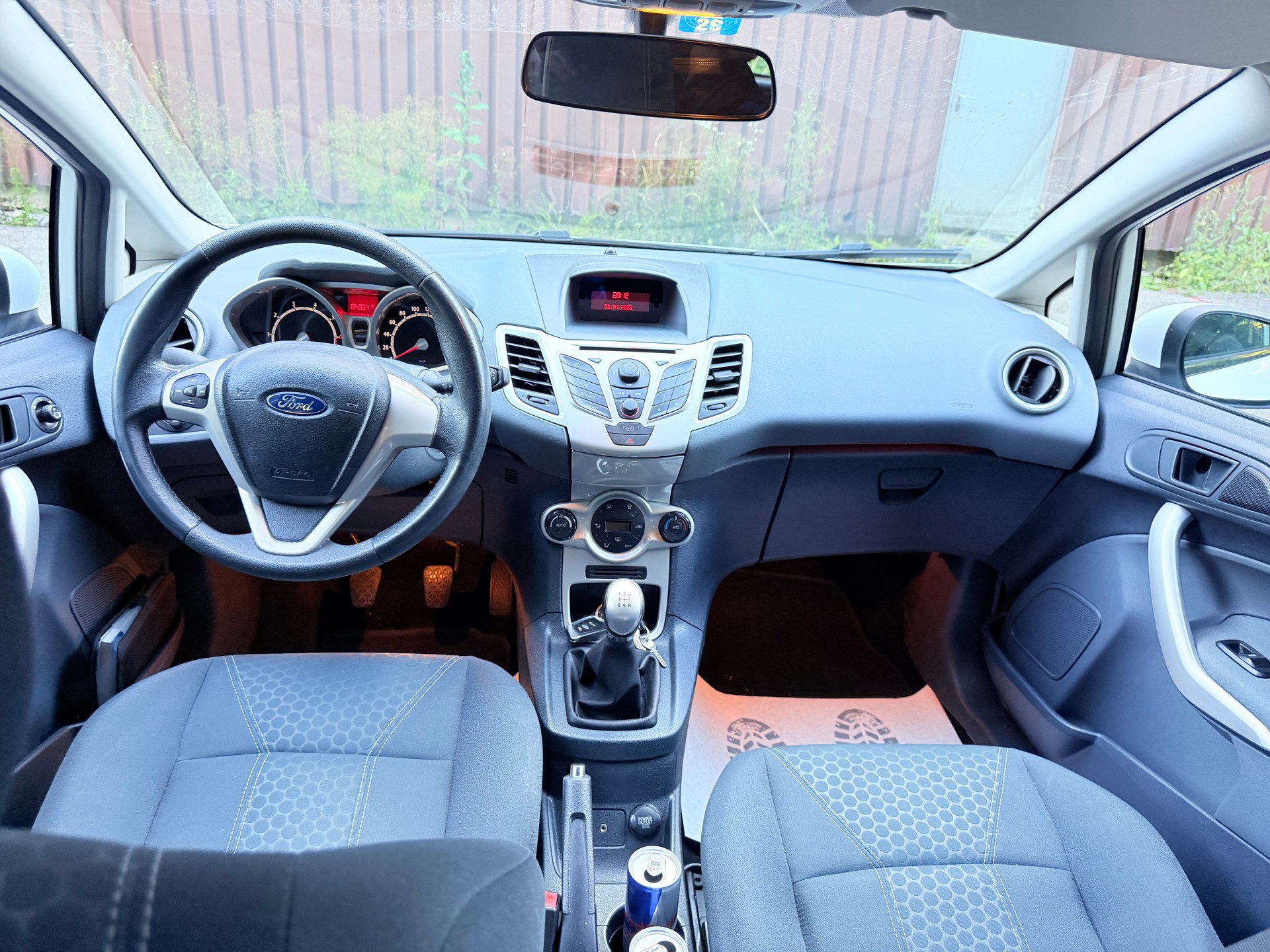 FORD Fiesta 1.4 16V Colourline-image-4
