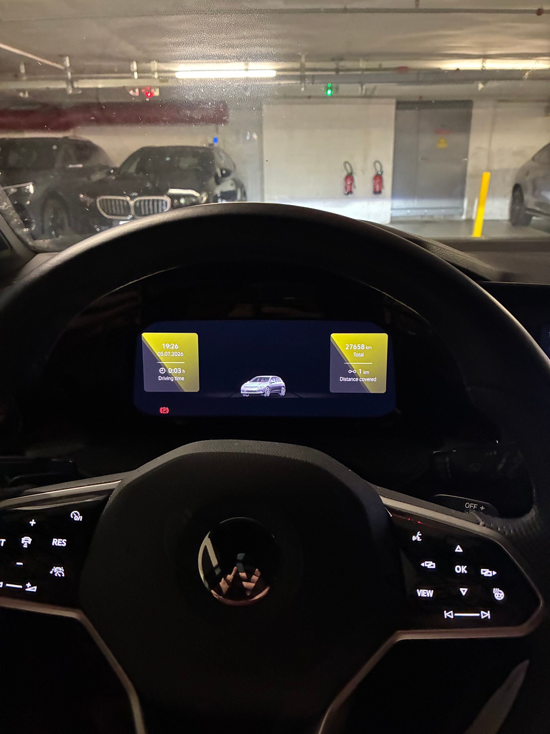 VW 2.0 TDI R-Line DSG 4motion-image-4