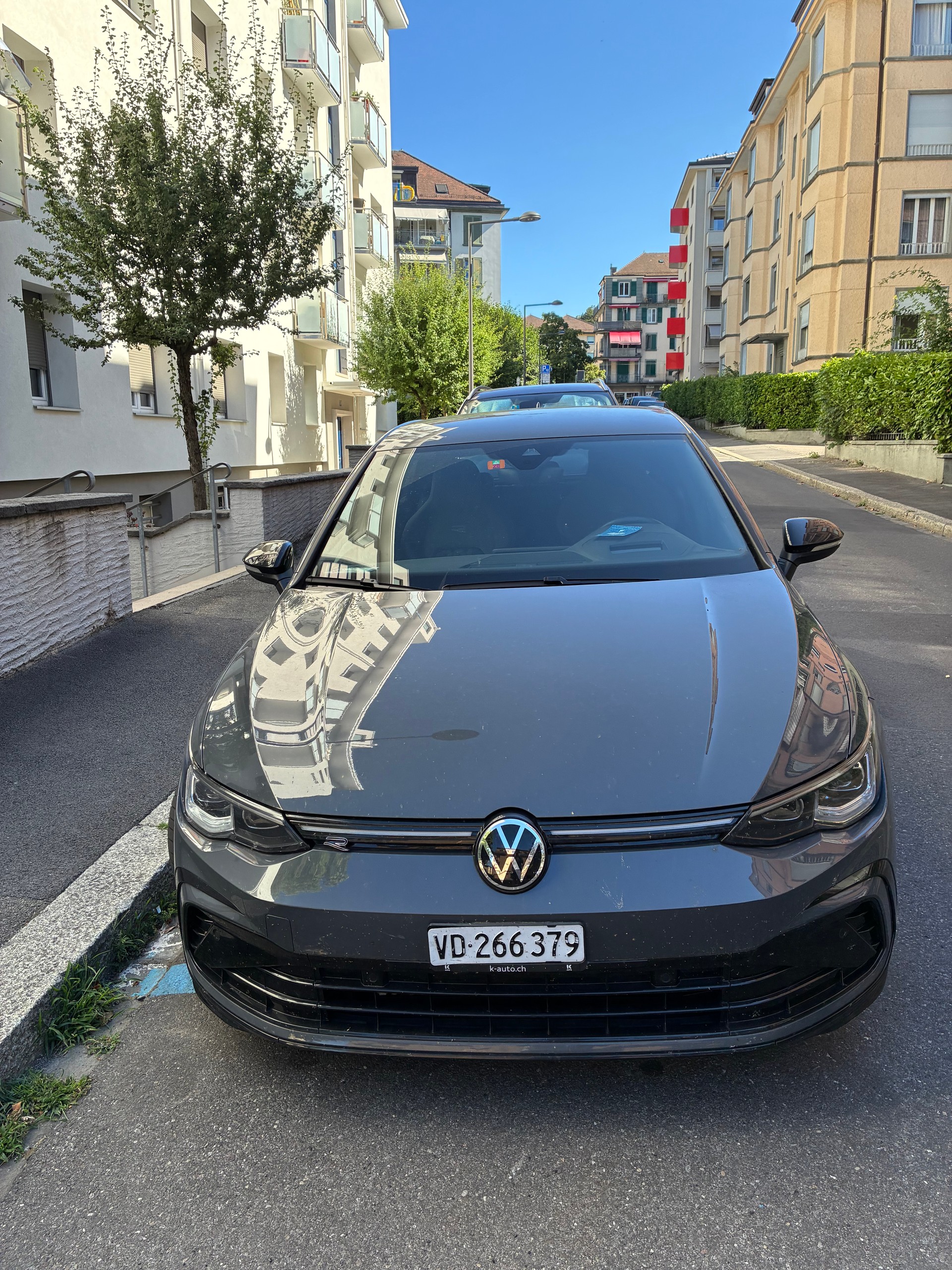 VW 2.0 TDI R-Line DSG 4motion-image-2
