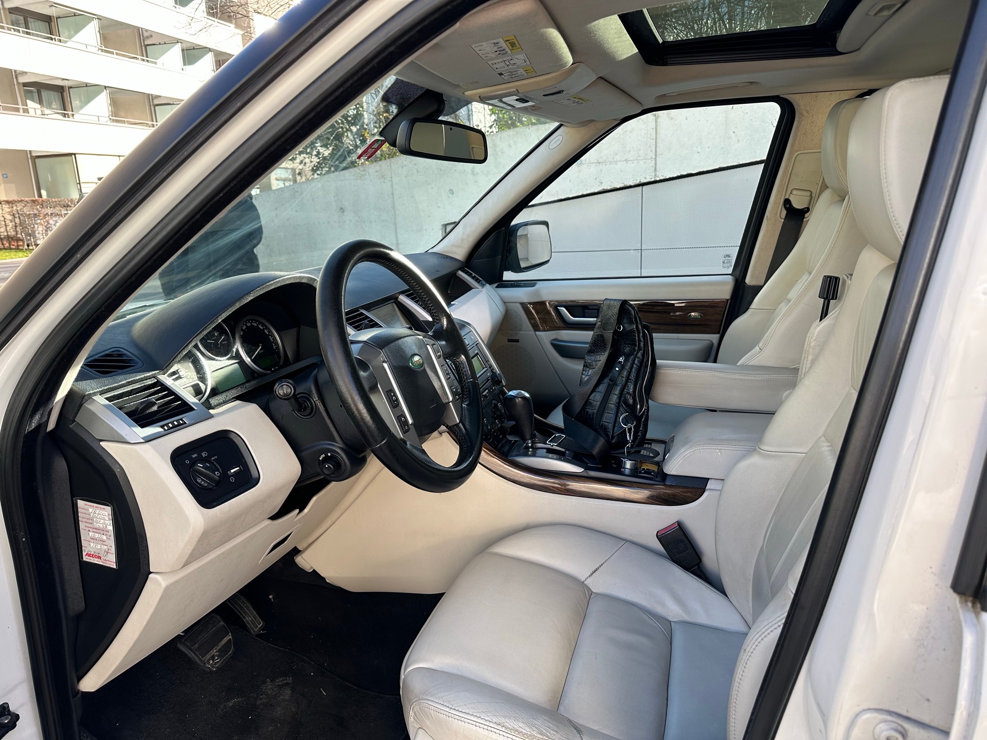 LAND ROVER 3.6 TDV8 HSE-image-2