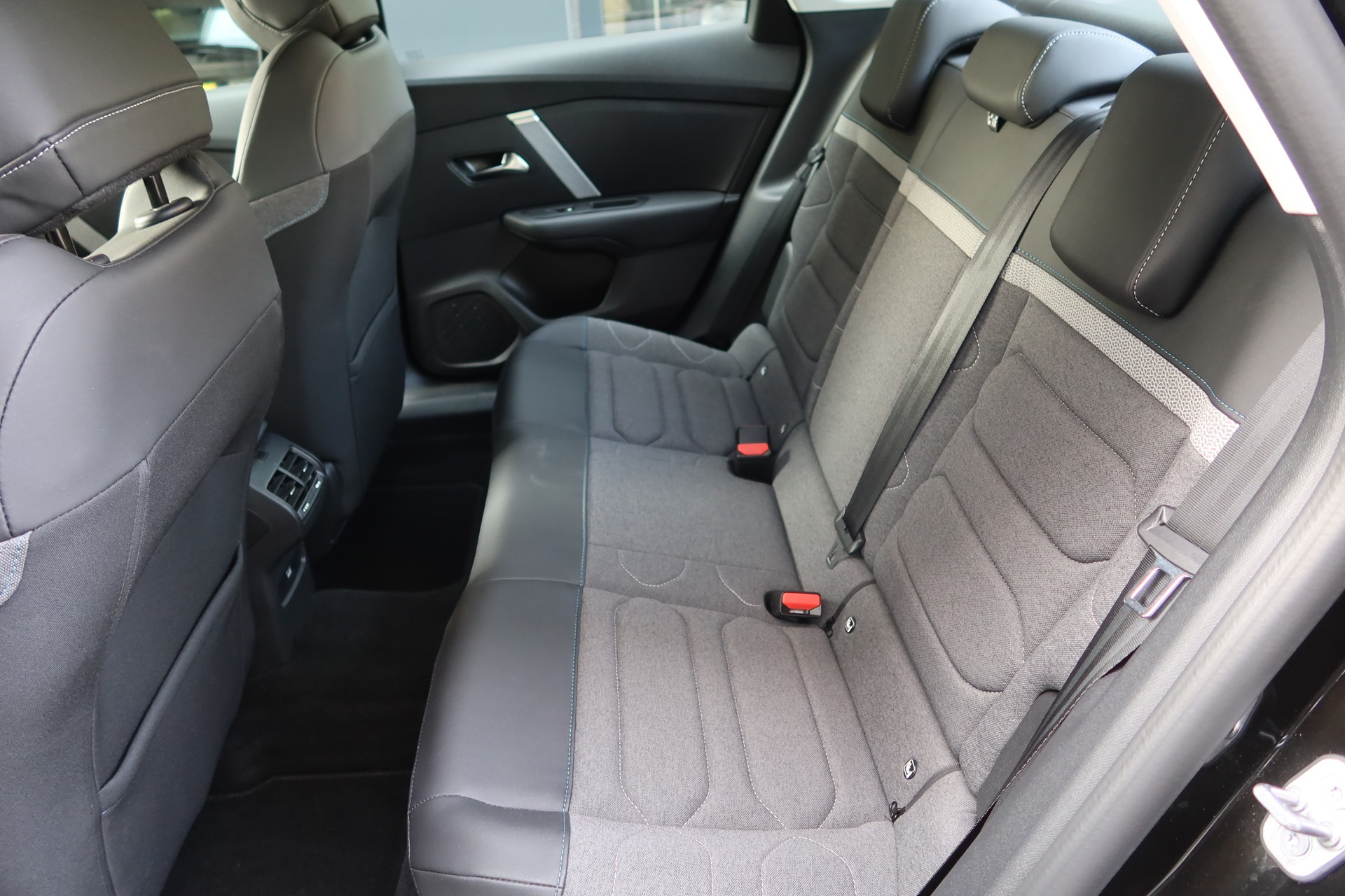 CITROEN C4 X 1.2 PureT Swiss Ed.-image-10