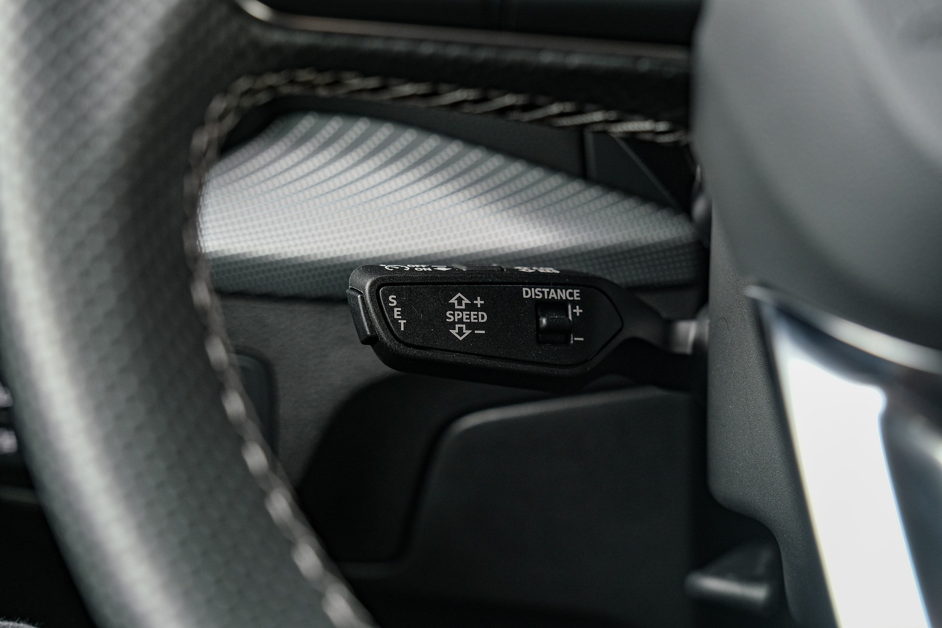 AUDI Q2 35 TFSI S line S-tronic-image-22