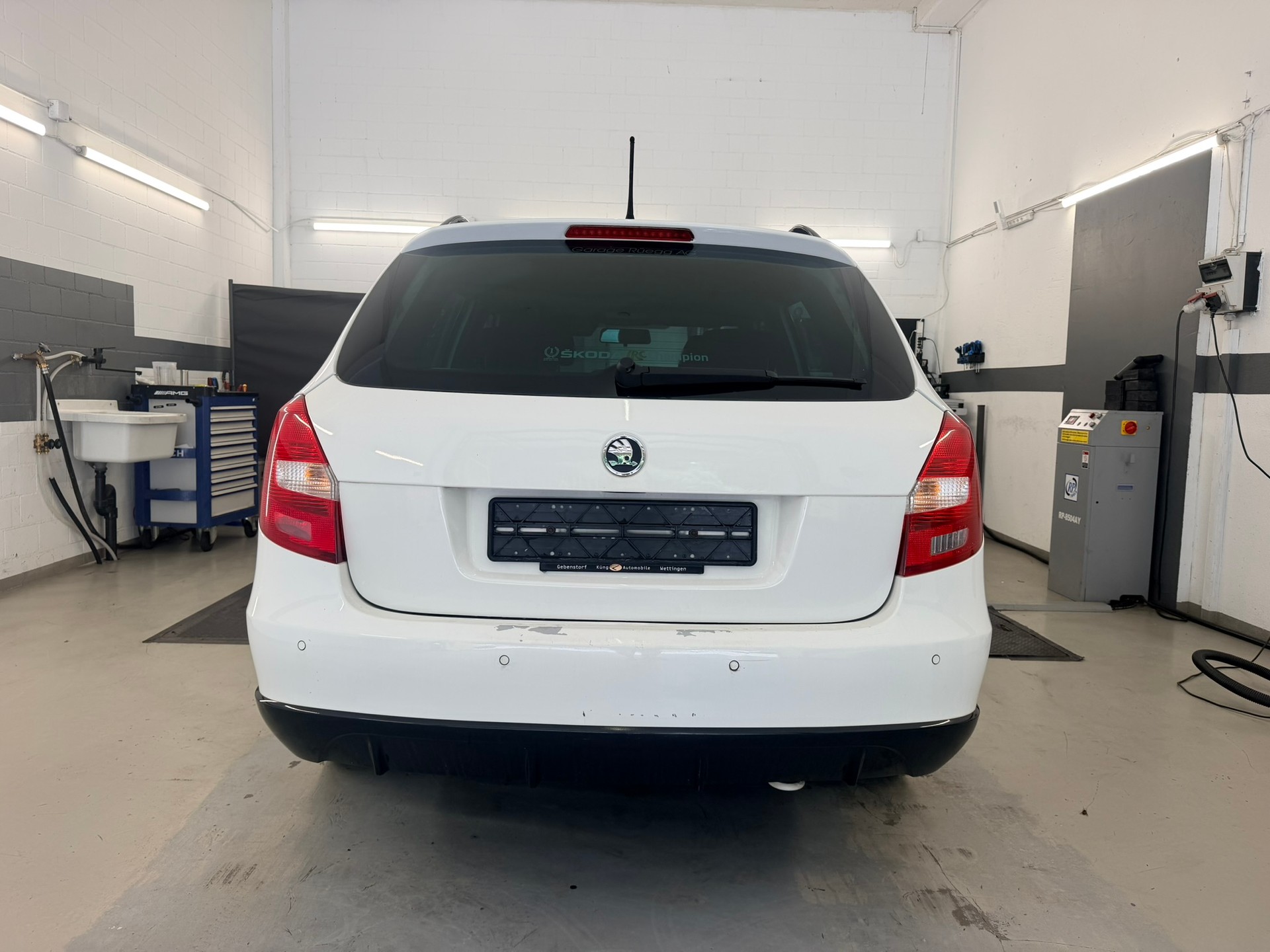 SKODA Fabia 1.2 TSI Elegance Monte Carlo-image-4