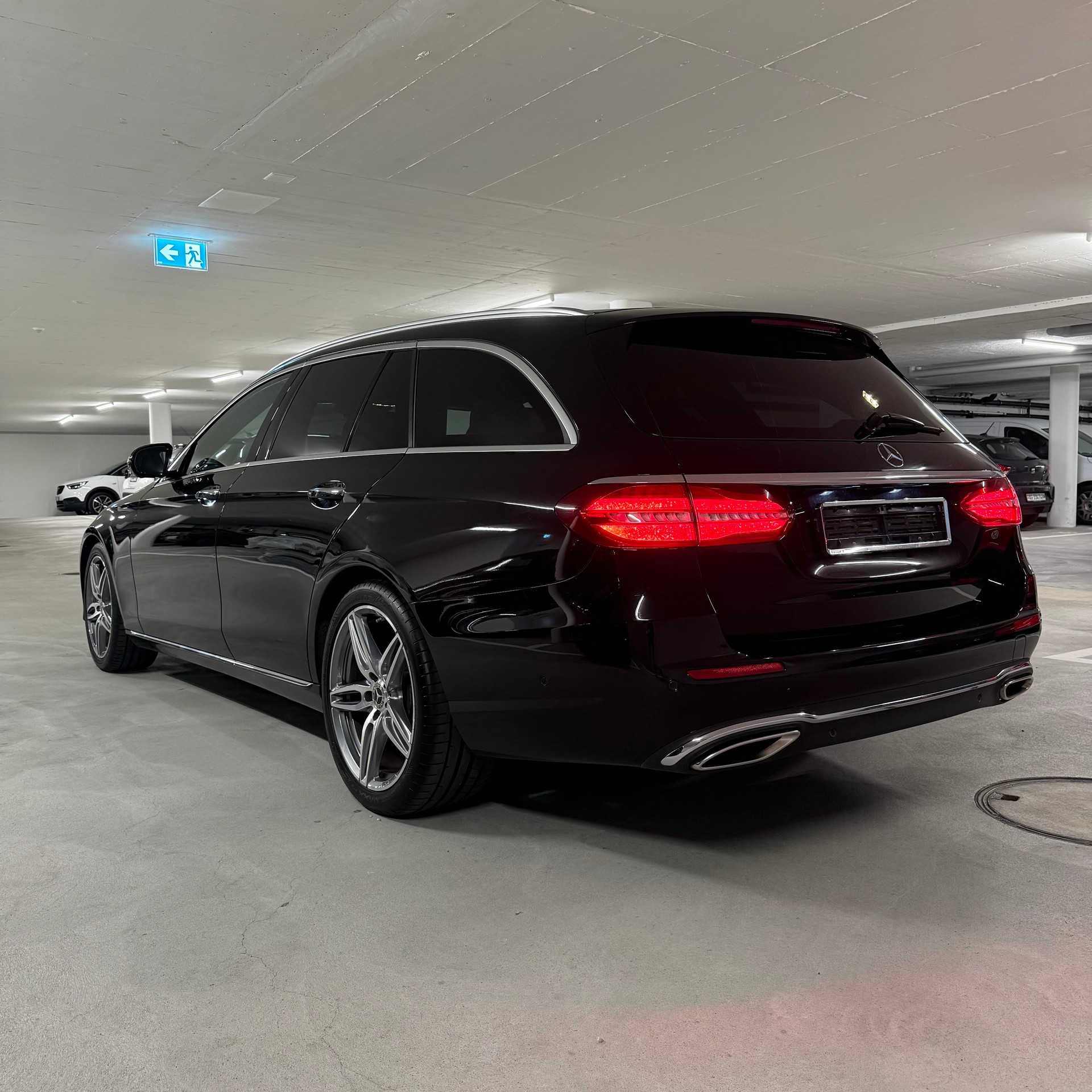 MERCEDES-BENZ E 200 Avantgarde-image-3