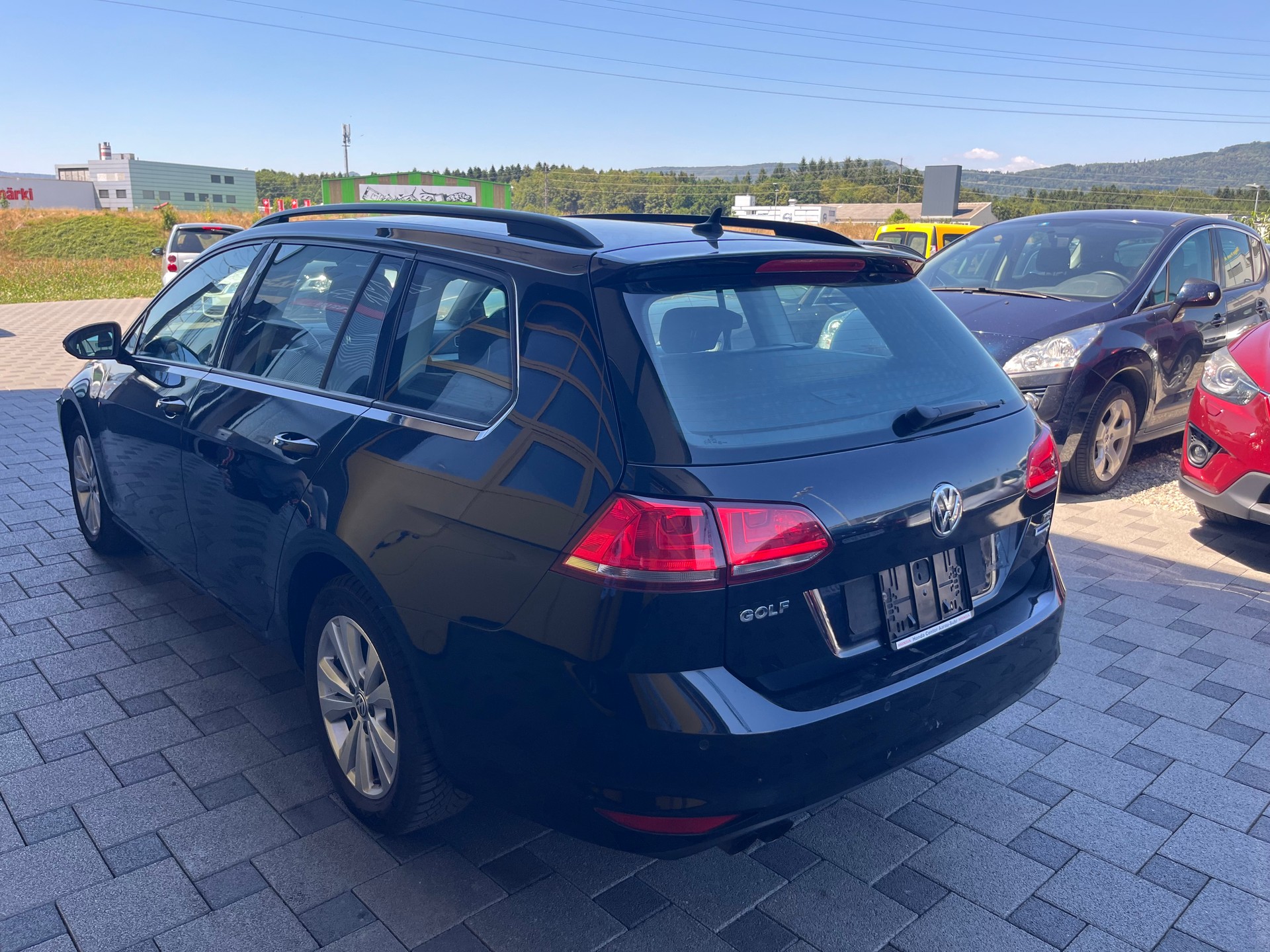 VW Golf Variant 1.4 TSI Lounge DSG-image-5