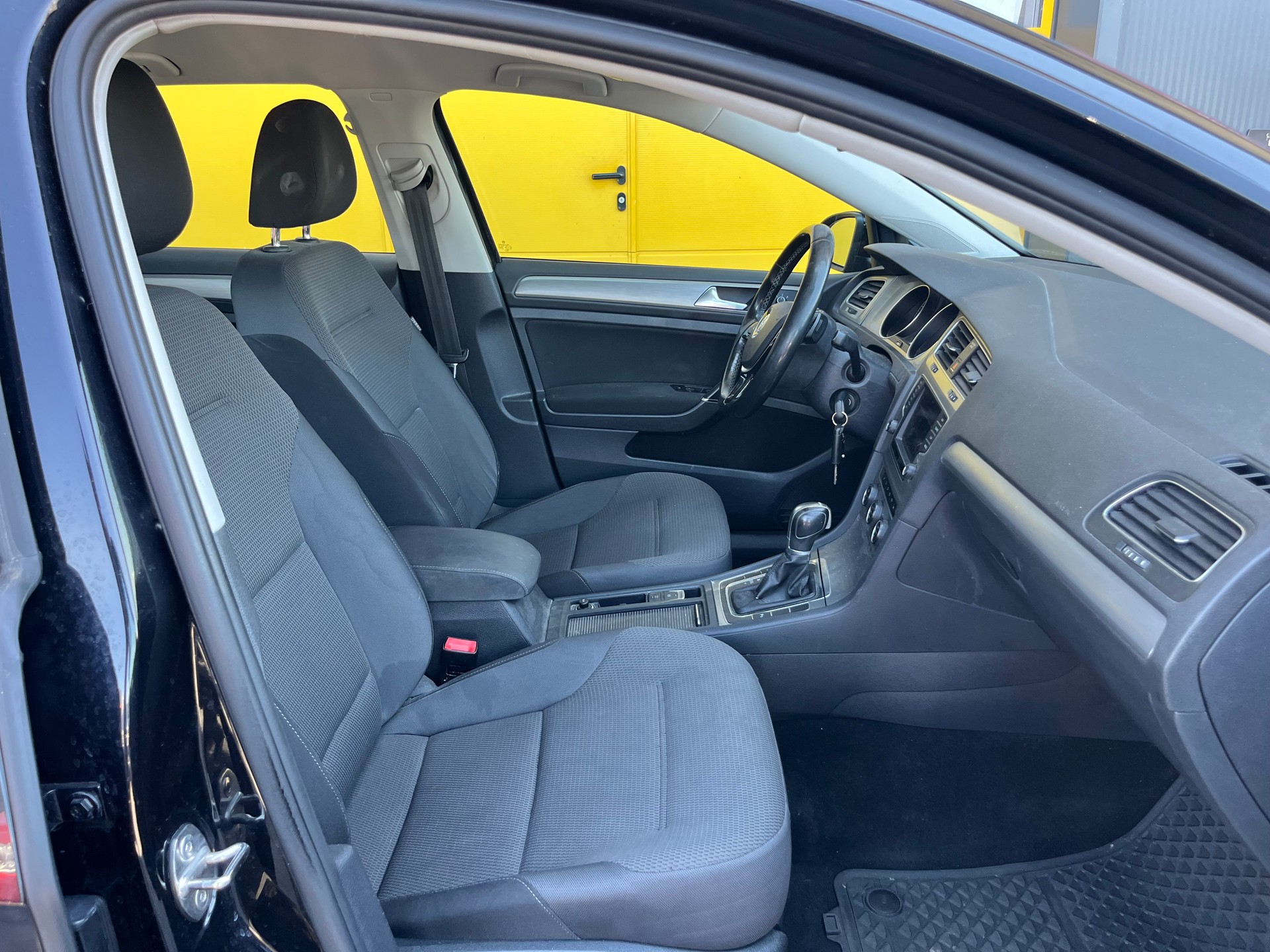 VW Golf Variant 1.4 TSI Lounge DSG-image-10
