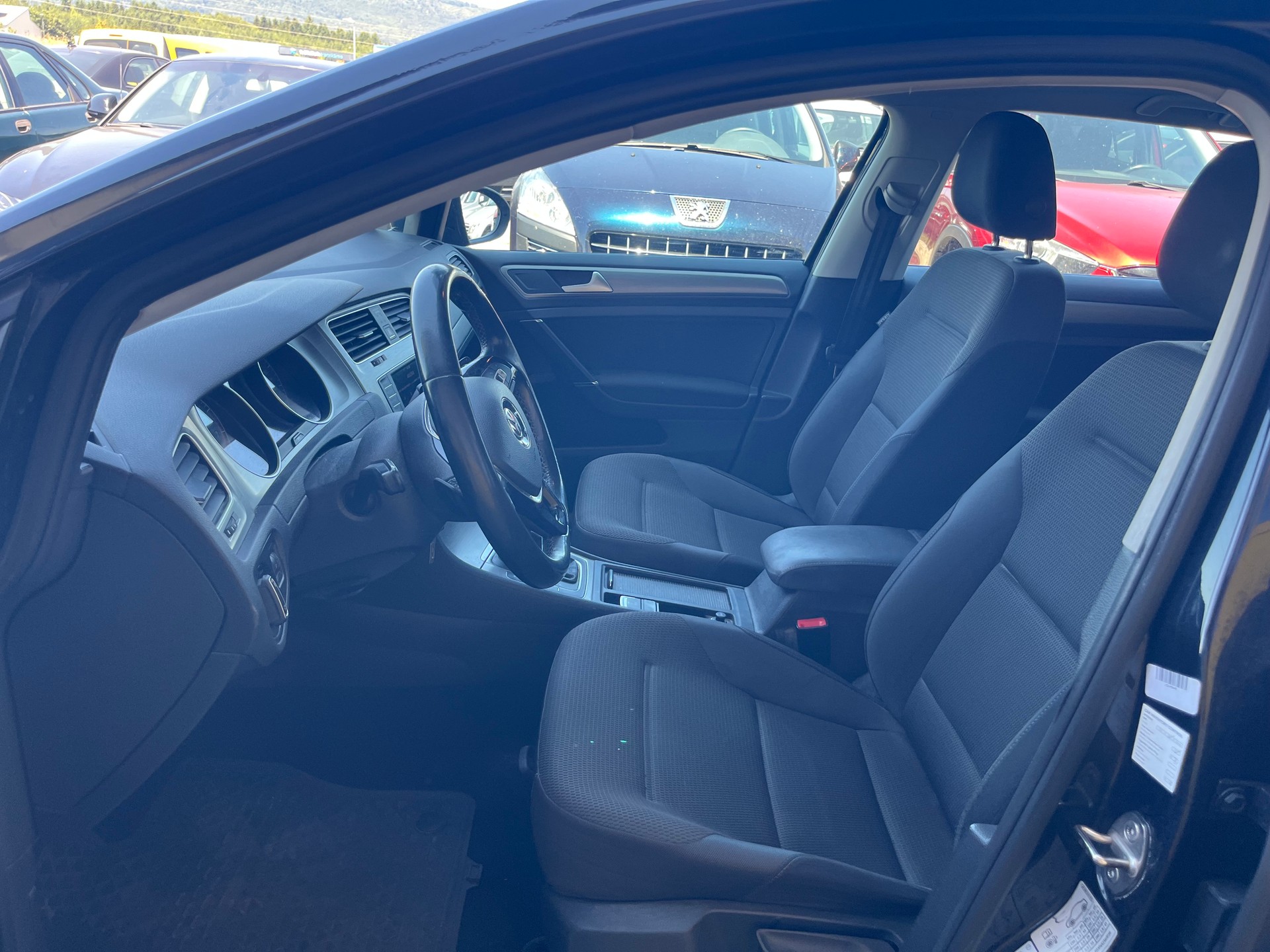 VW Golf Variant 1.4 TSI Lounge DSG-image-8