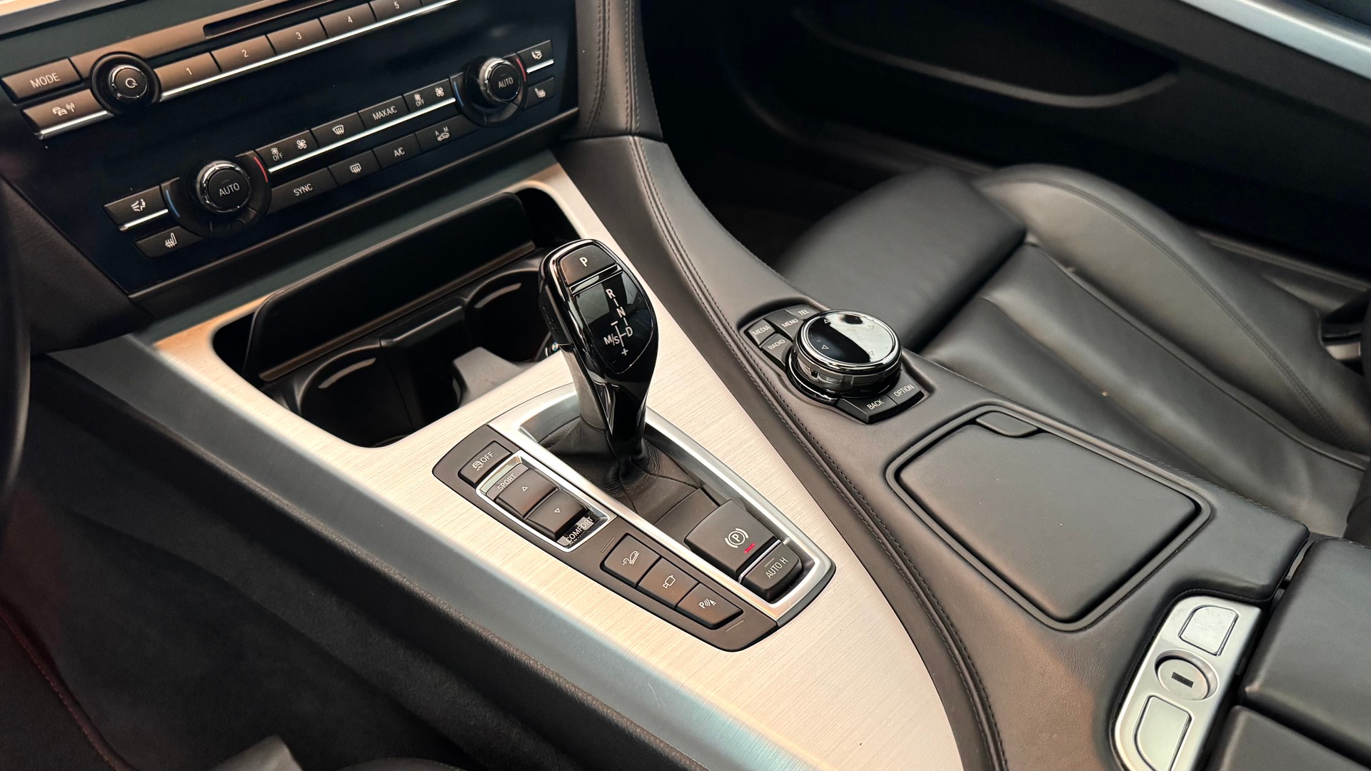 BMW 650i Coupé xDrive-image-11