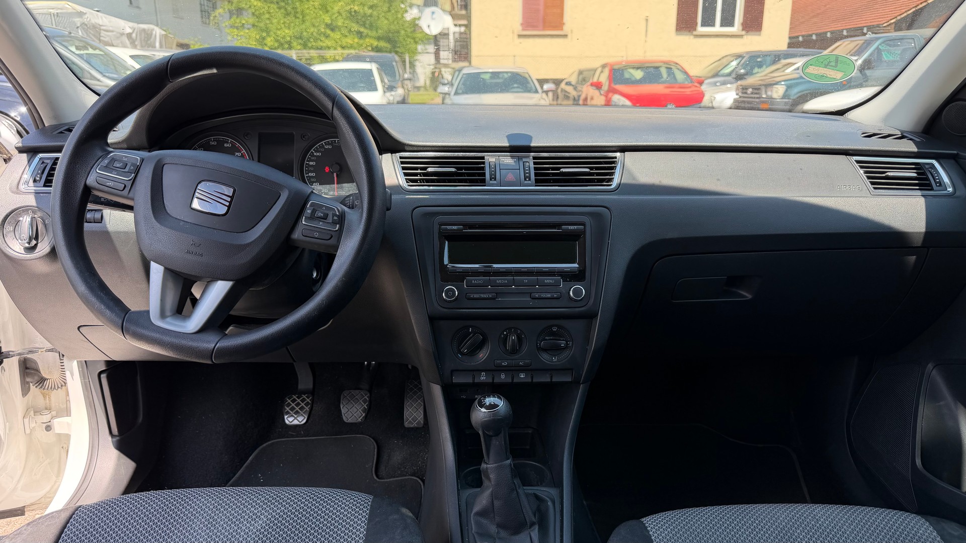 SEAT Toledo 1.2 TSI Reference-image-9