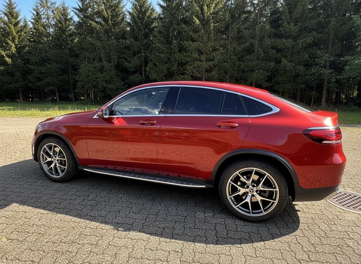 MERCEDES-BENZ GLC 200-image-3