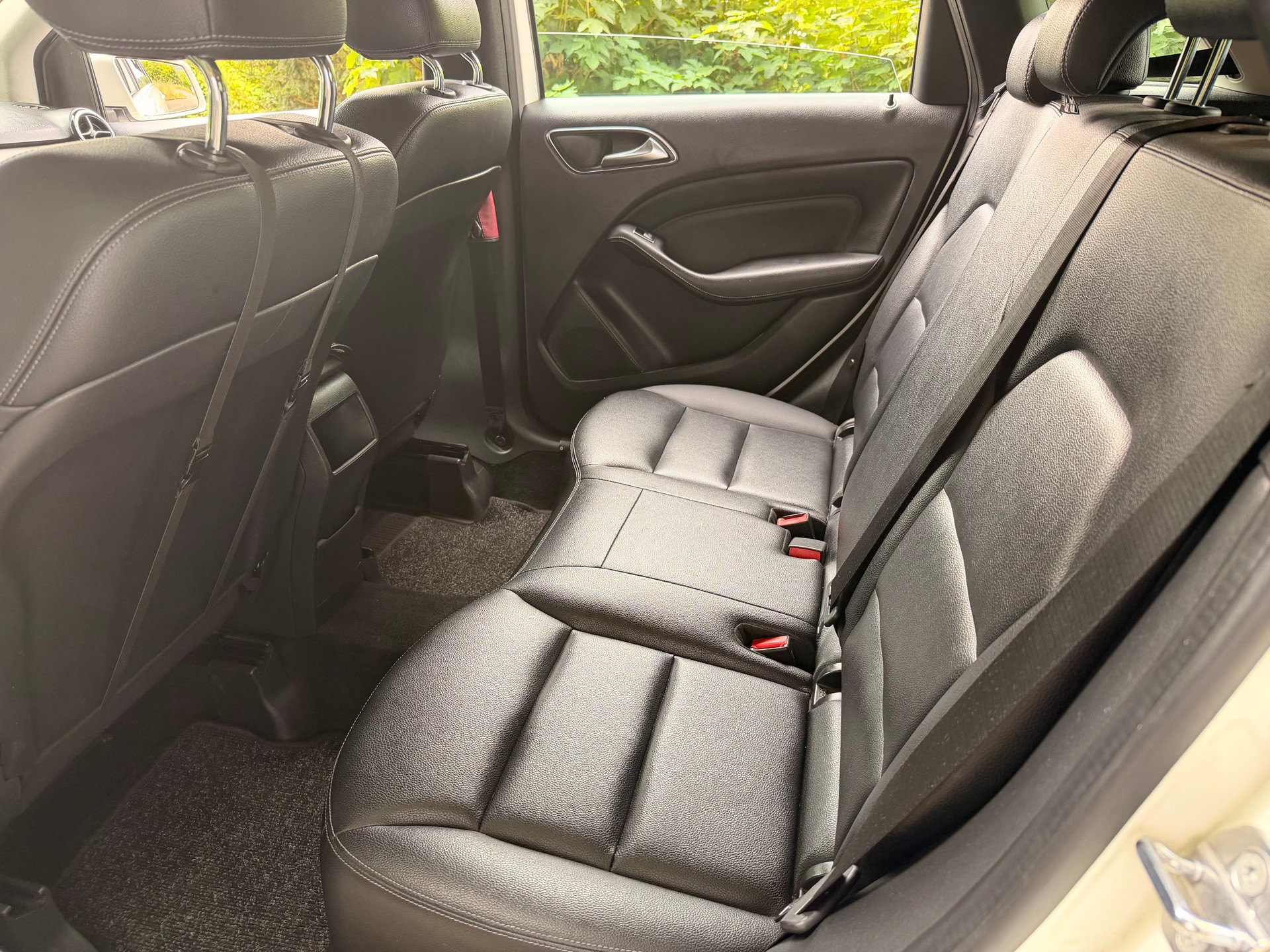 MERCEDES-BENZ B Klasse-image-3