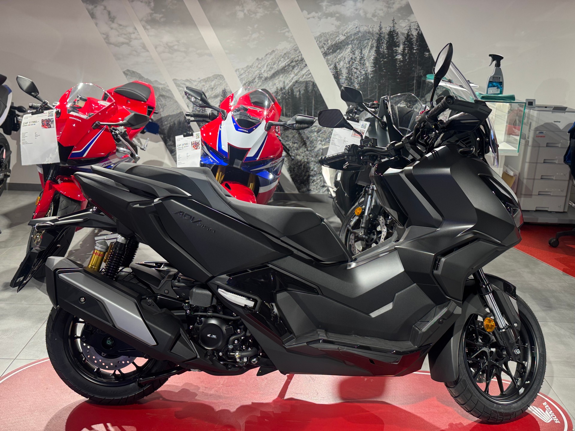 HONDA ADV 350-showroom-element-1