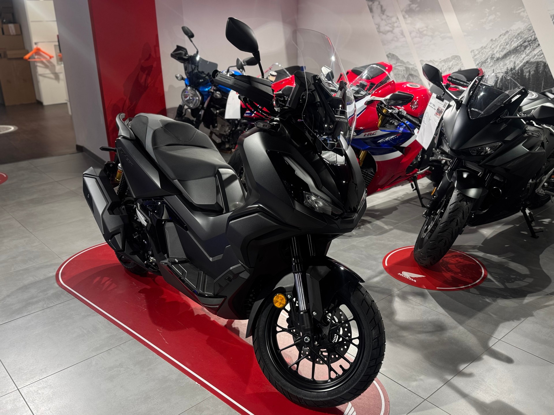 HONDA ADV 350