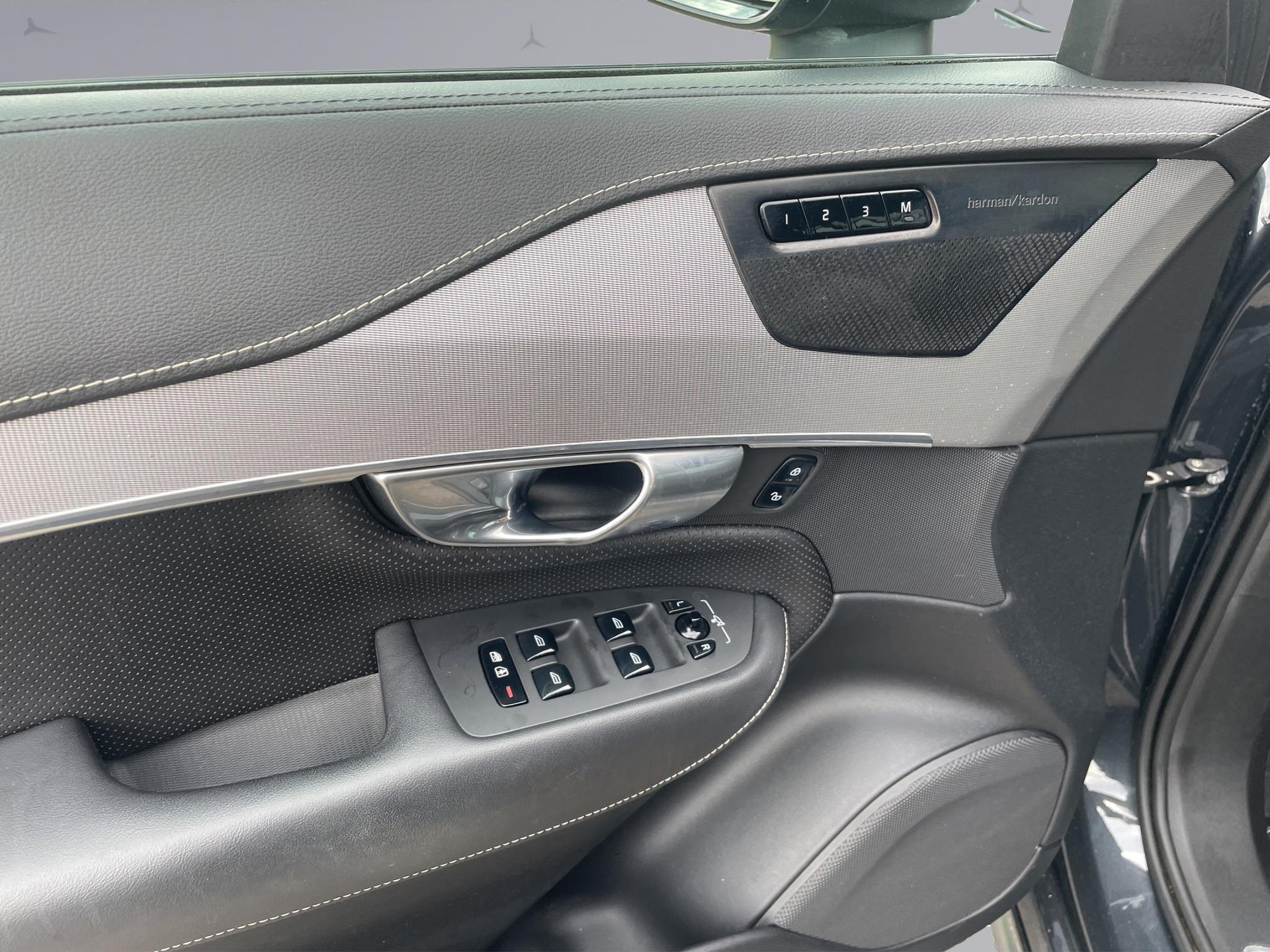 VOLVO XC90 2.0 B5 MH R-Design 7P. AWD-image-11