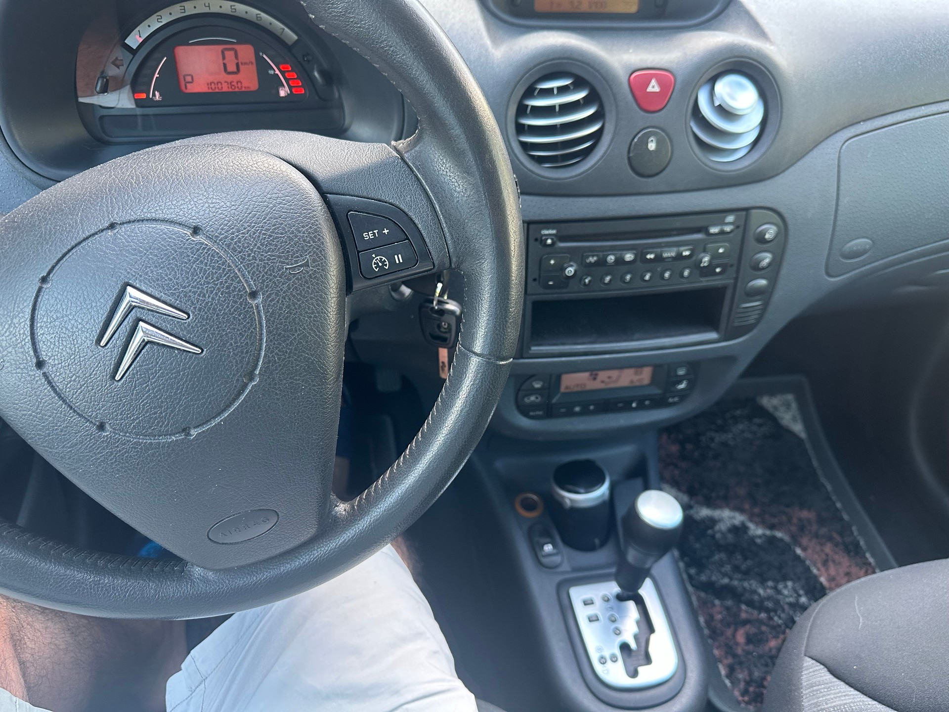 CITROEN C3 1.4i Exclusive-image-12