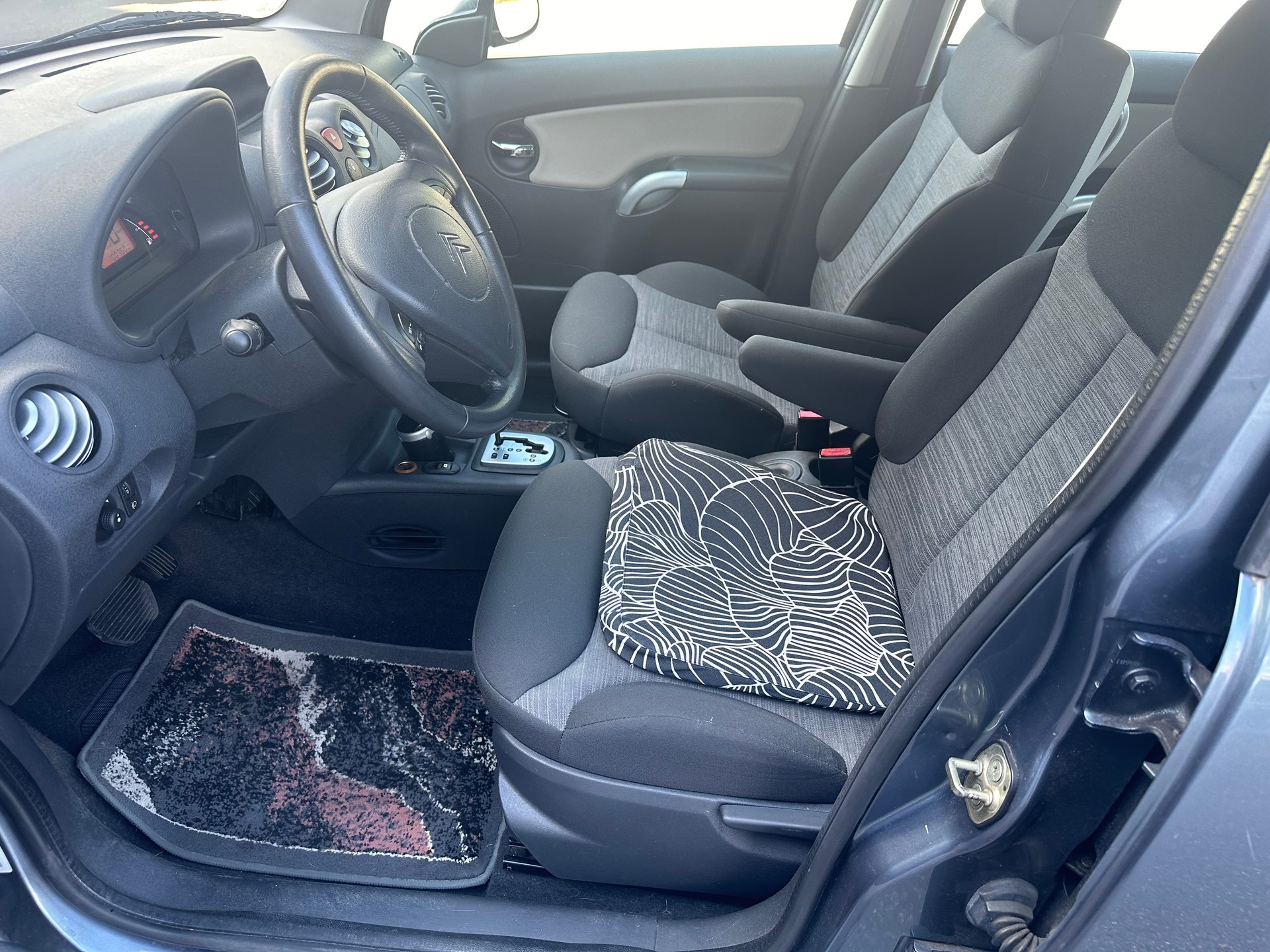 CITROEN C3 1.4i Exclusive-image-9