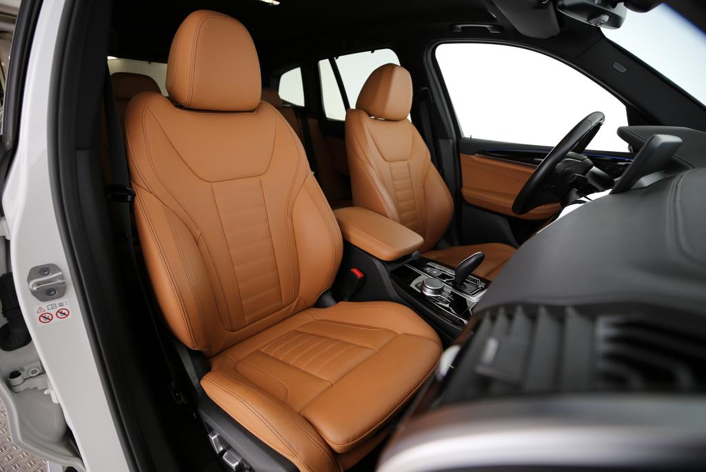 BMW X3 30e xDrive-image-12