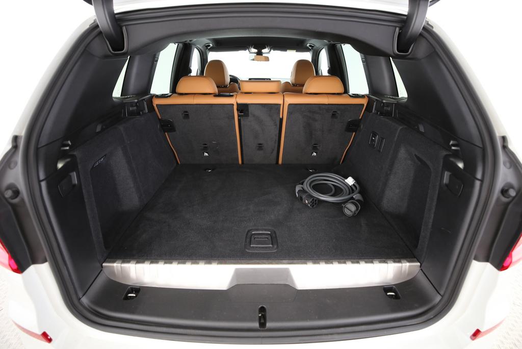 BMW X3 30e xDrive-image-13