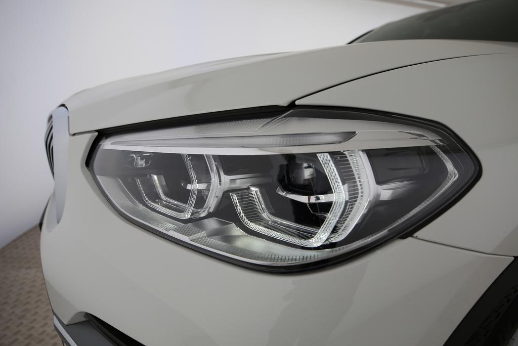 BMW X3 30e xDrive-image-14